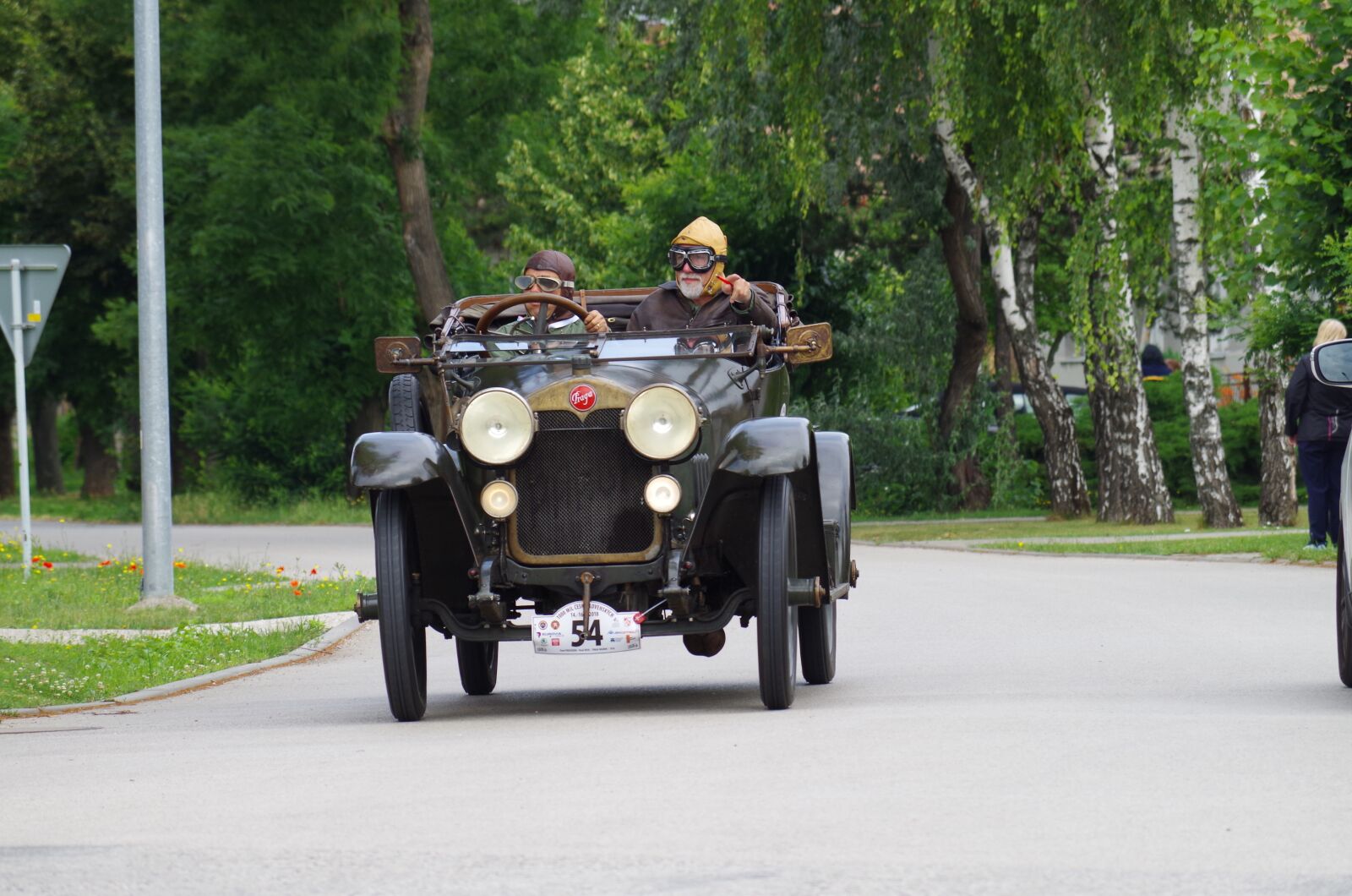 Pentax K-500 sample photo. Old, car, veteran photography