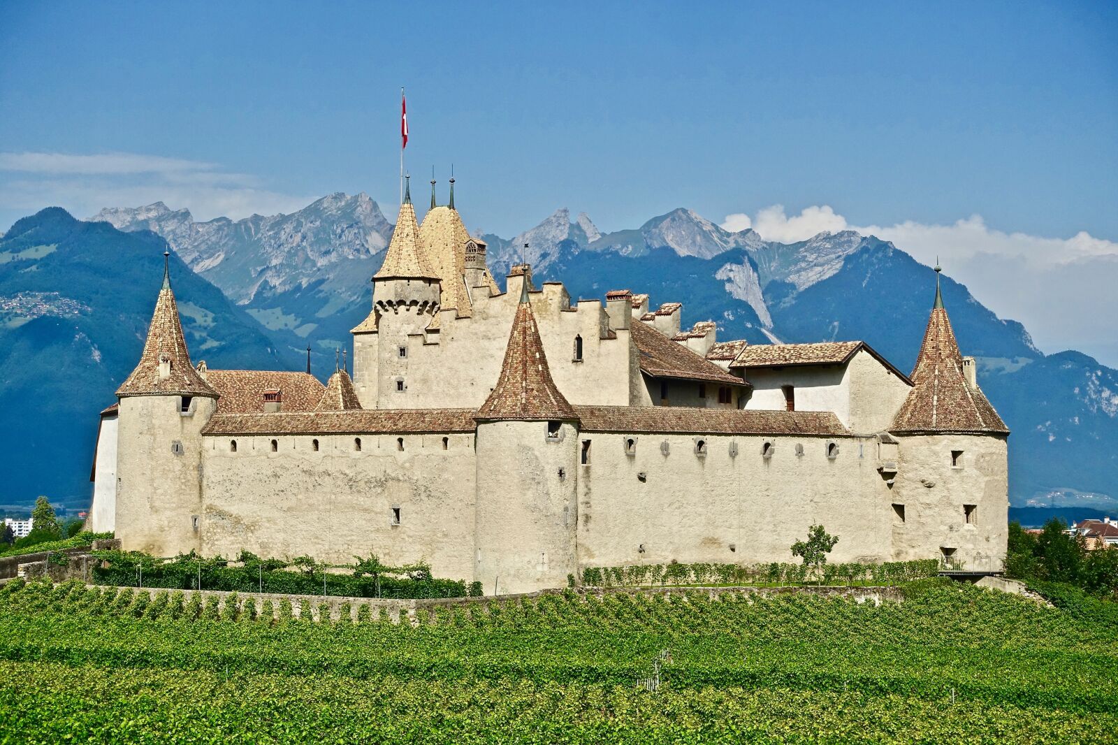 Sony Cyber-shot DSC-RX100 III sample photo. Castle, fort, fortress photography