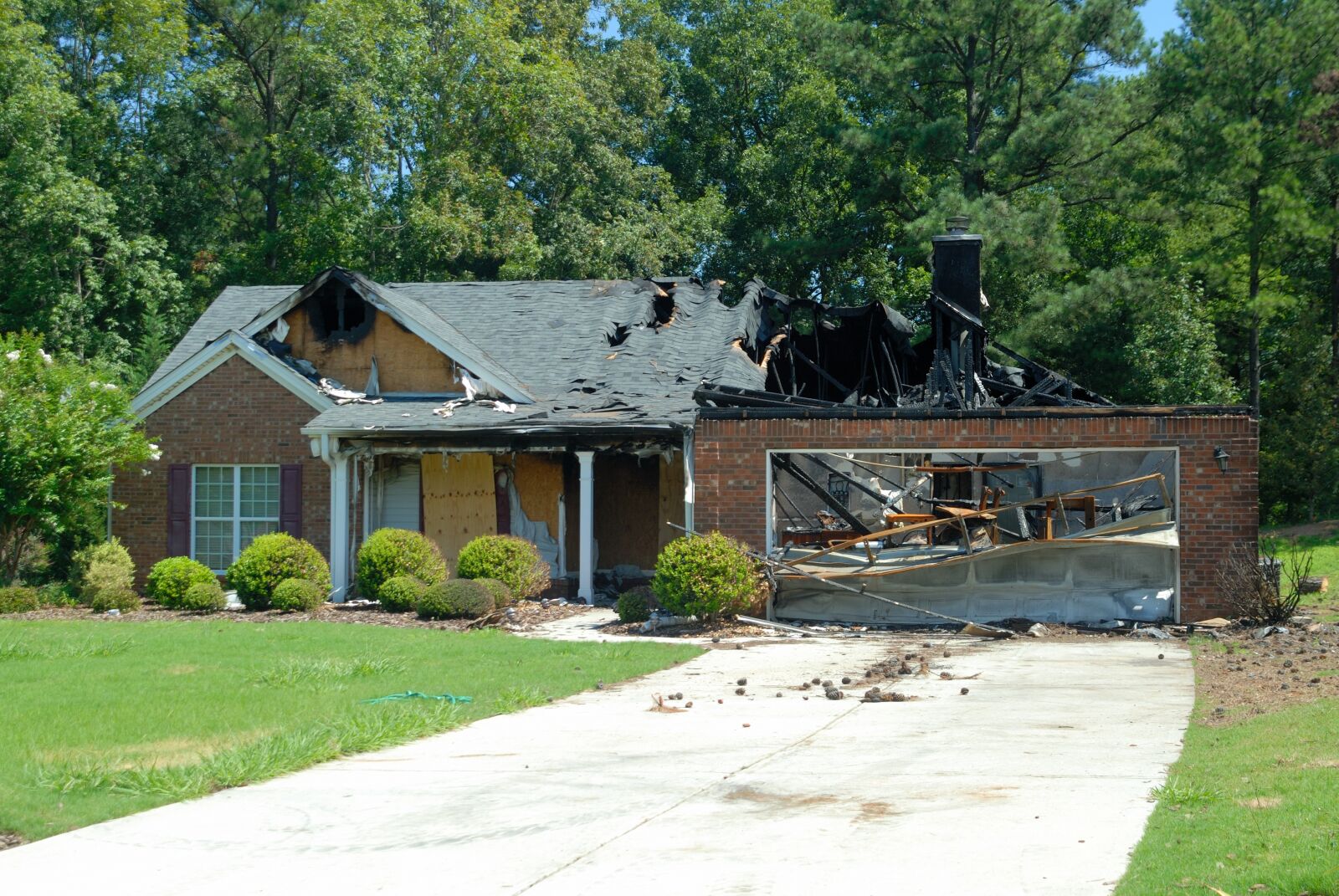 Nikon D200 sample photo. House fire, home, destruction photography