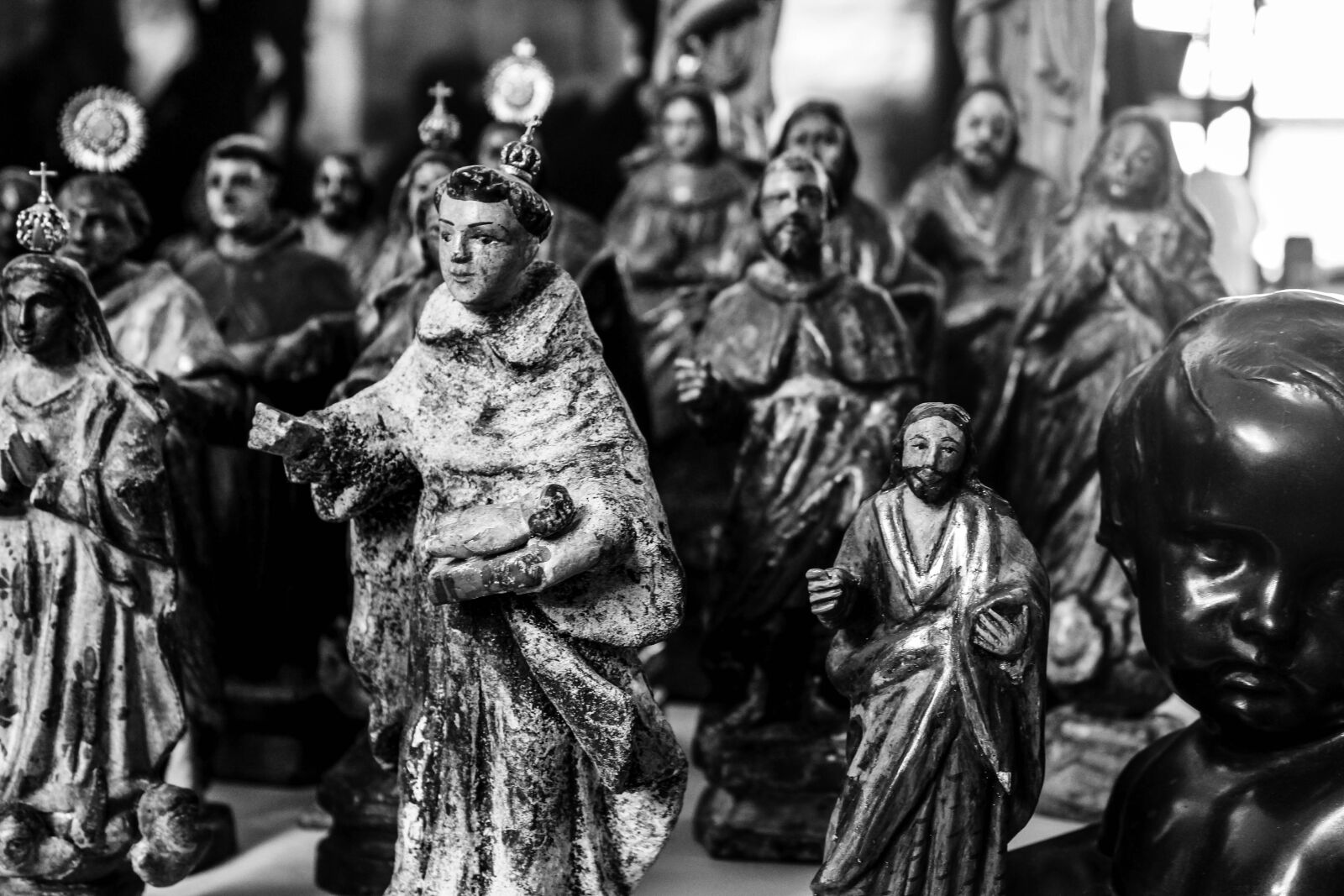 Canon EOS 1300D (EOS Rebel T6 / EOS Kiss X80) sample photo. Religion, santos, death photography