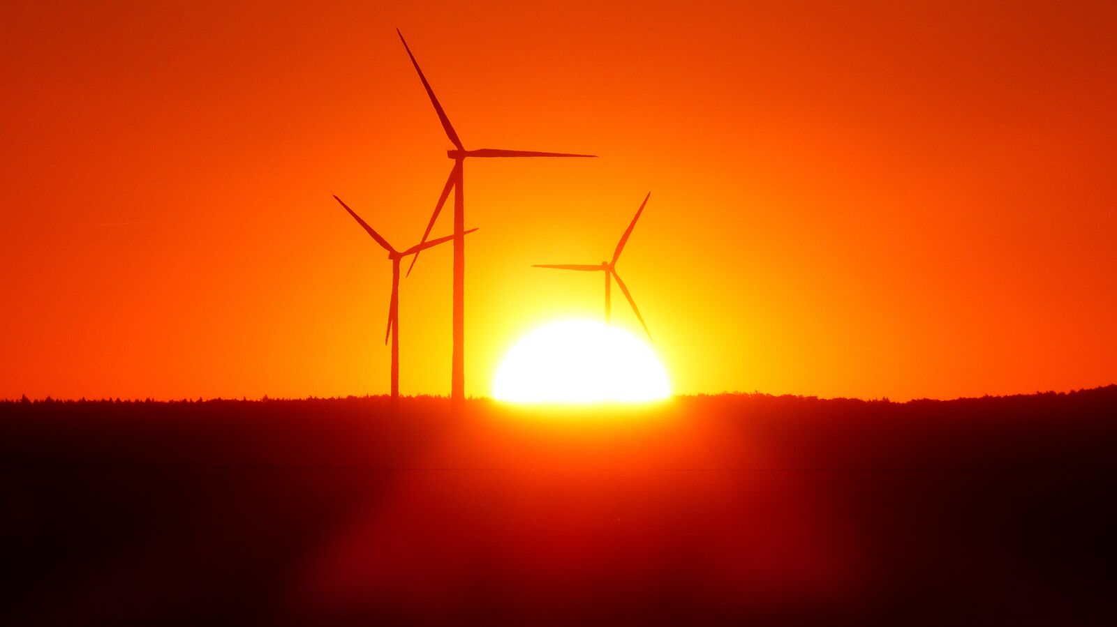 Panasonic Lumix DMC-FZ200 sample photo. Wind power plant, wind photography