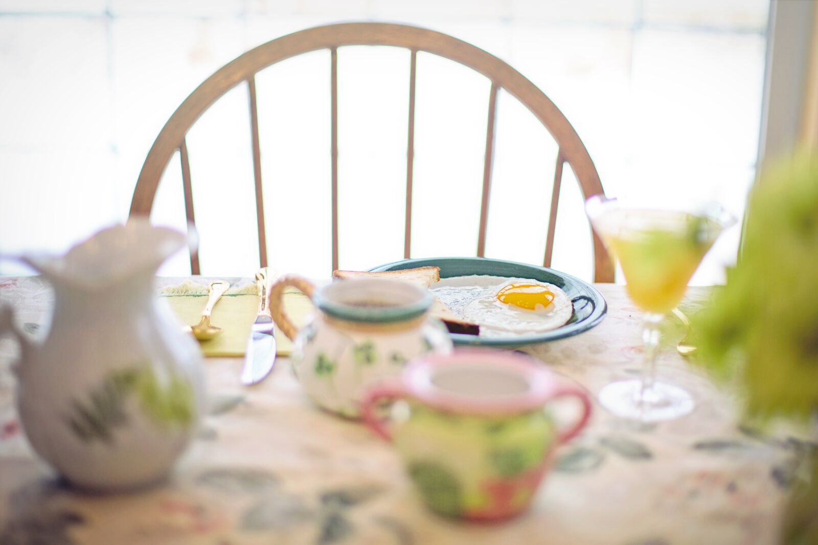 Canon EF 50mm F1.4 USM sample photo. Breakfast, fried egg, coffee photography