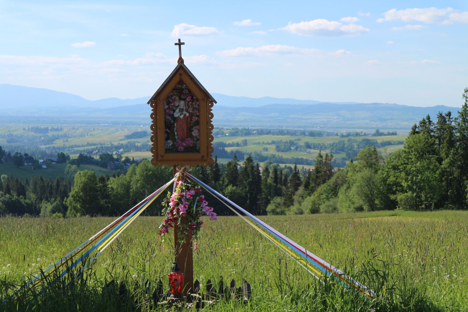 Canon EOS M10 sample photo. Mountains, tatry, chapel photography