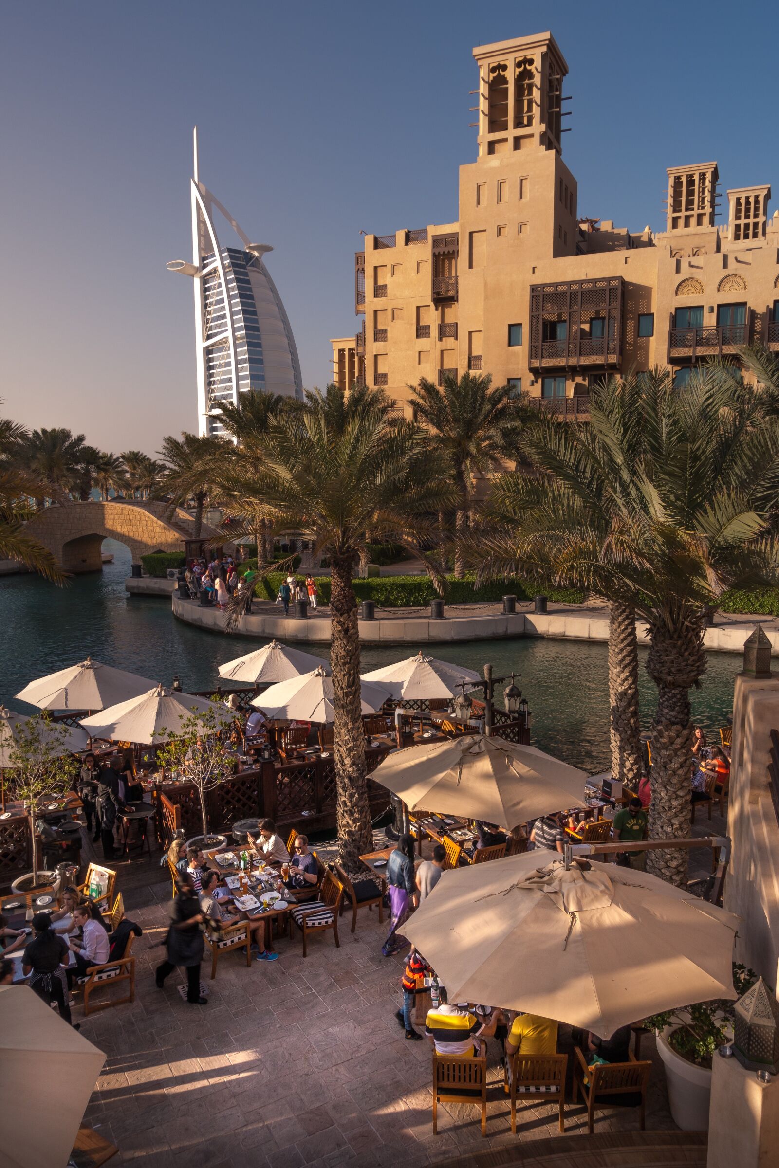 Sony Cyber-shot DSC-RX100 IV sample photo. Dubai, hotel, arab photography