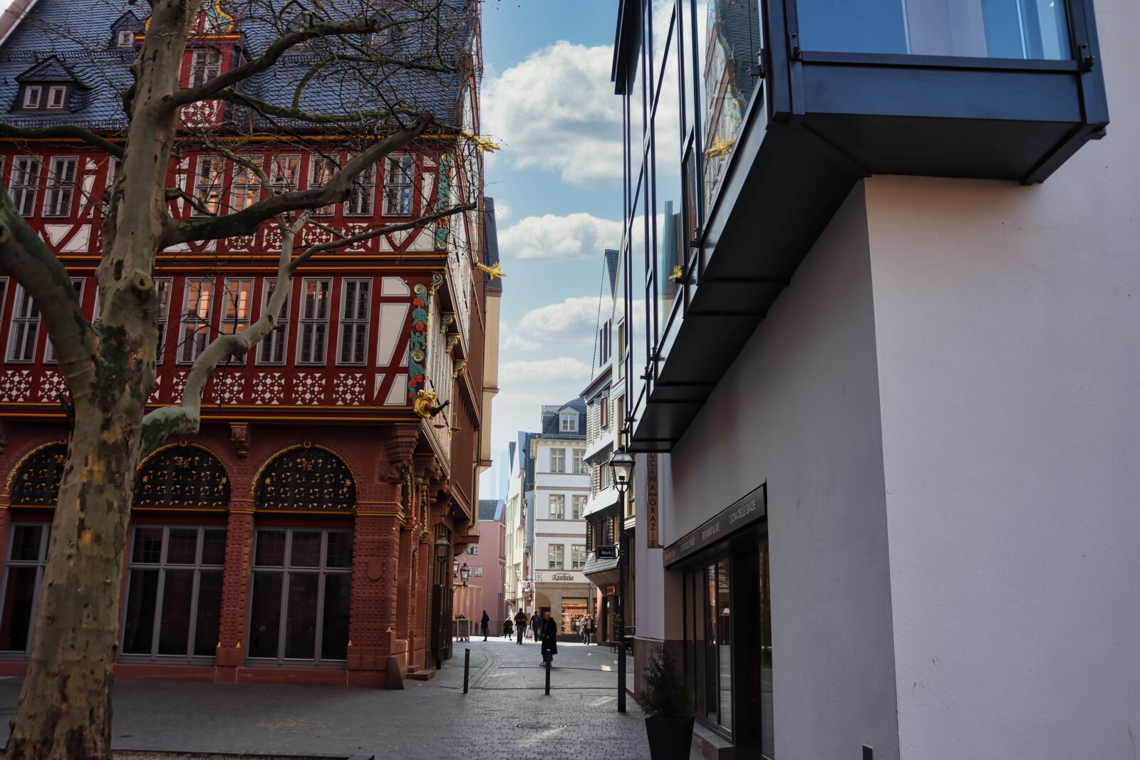 Canon EOS 90D sample photo. Building, street, house photography