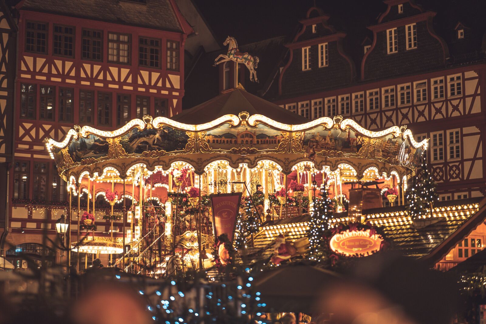Sony a7R III + Samyang AF 85mm F1.4 FE sample photo. Christmas market, christmas, frankfurt photography