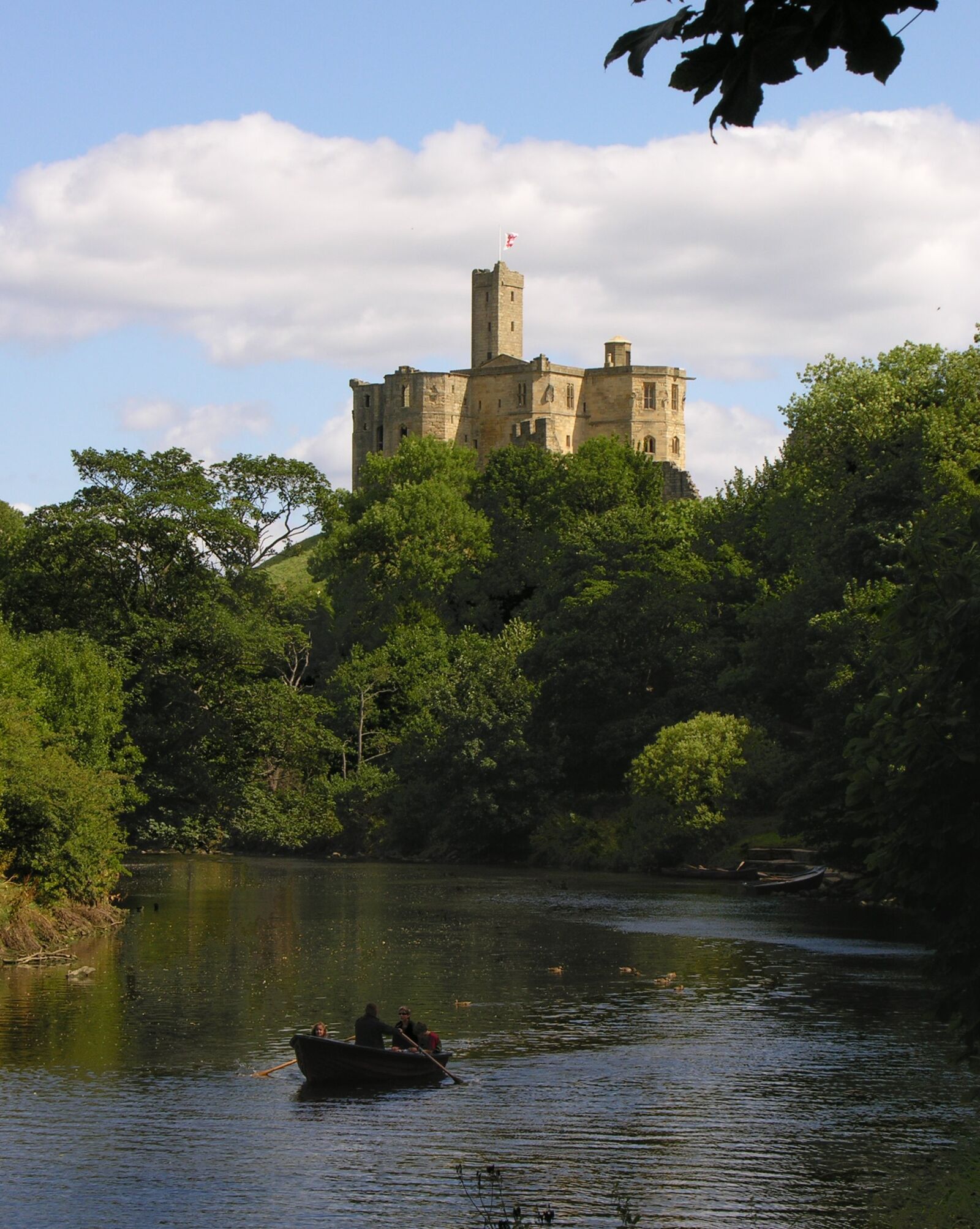 Nikon E8800 sample photo. Warkworth castle, northumbria, castle photography