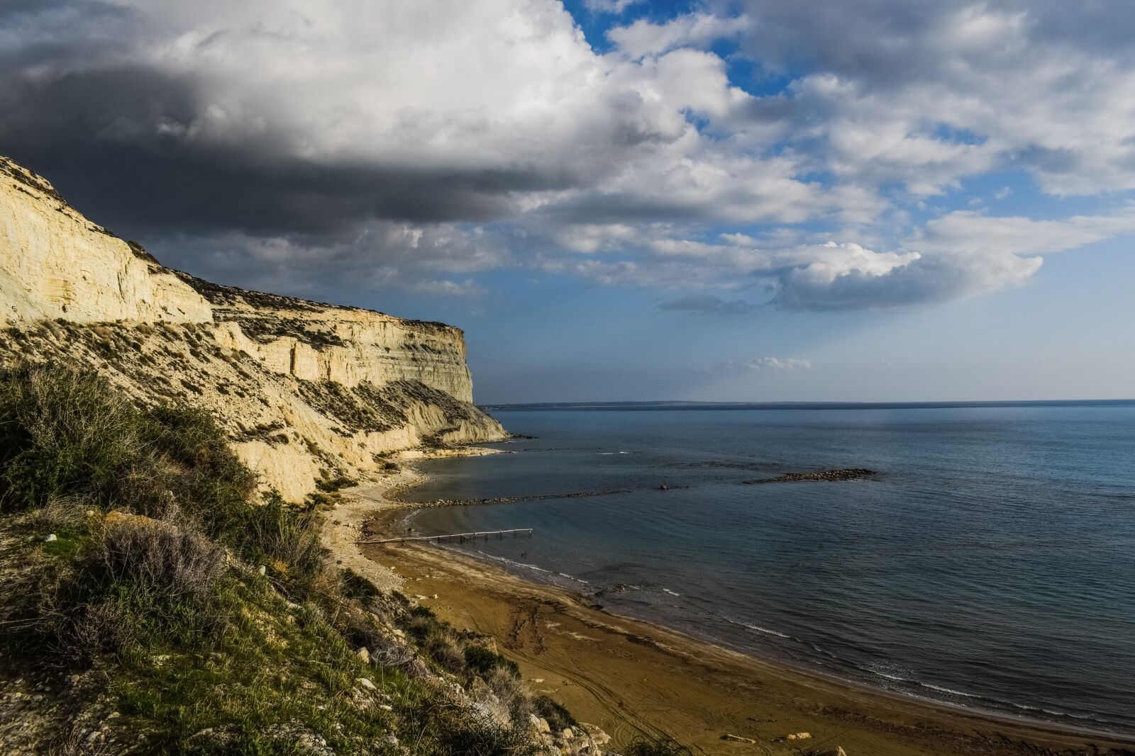 Nikon D3300 sample photo. Beach, cliffs, sea photography