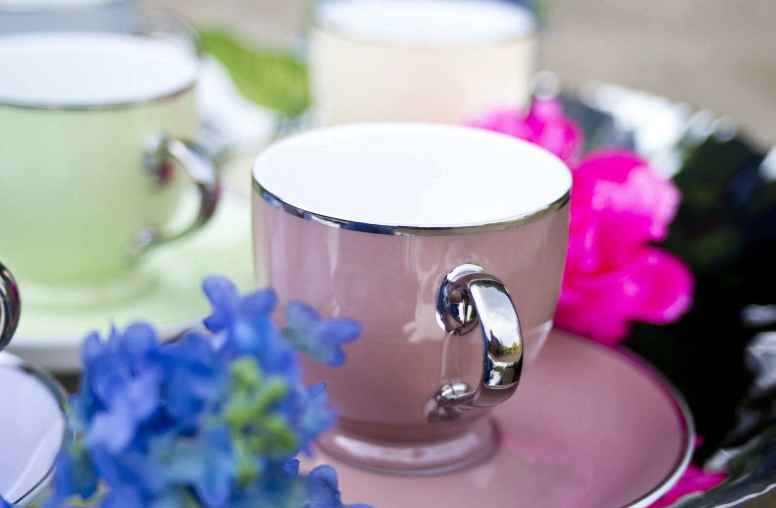 Sony Alpha DSLR-A850 sample photo. Cup, color, porcelain photography