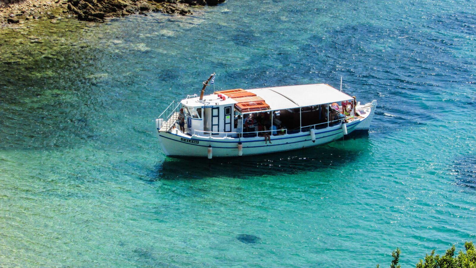 Canon PowerShot SX400 IS sample photo. Boat, sea, blue photography