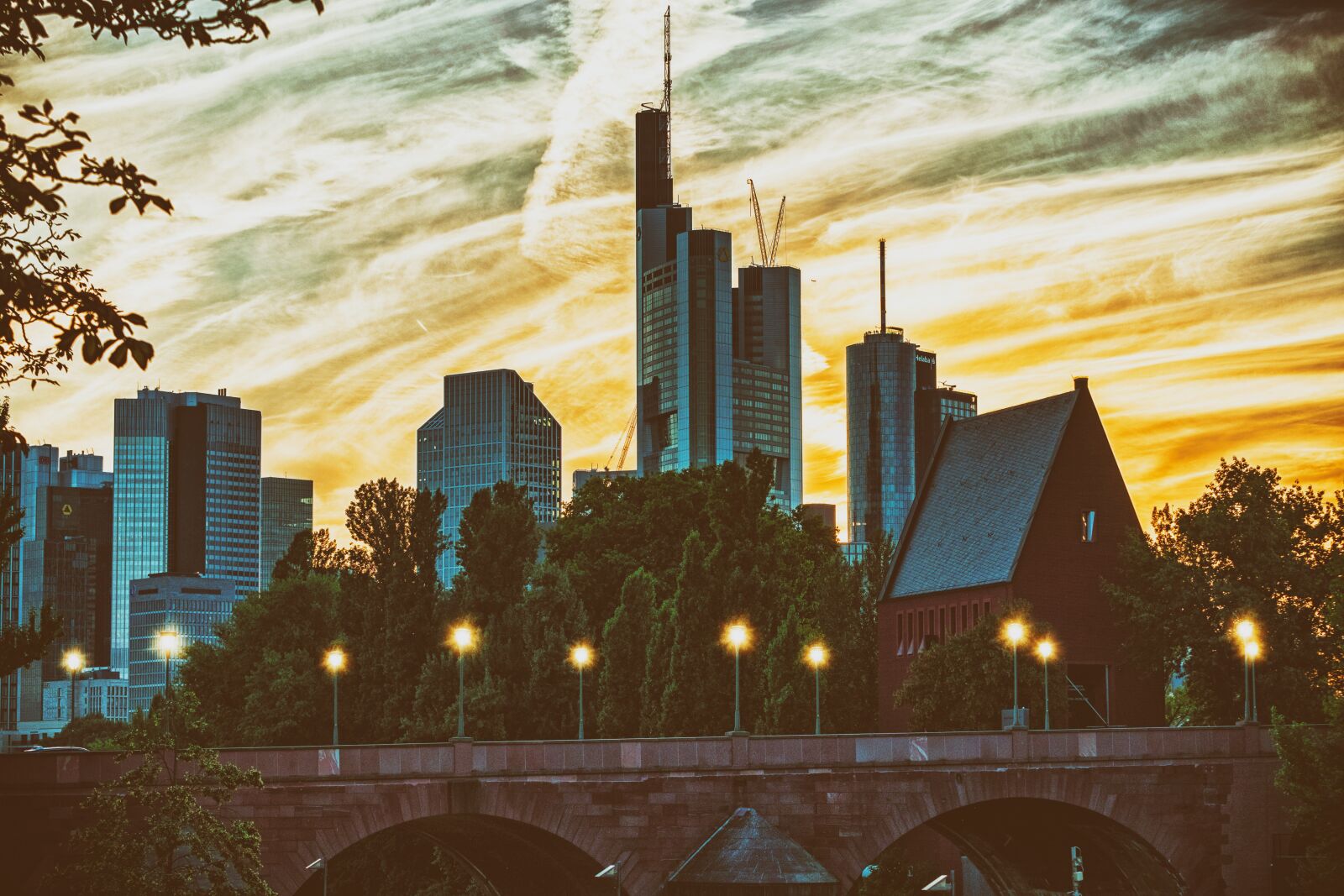 Fujifilm X-T2 sample photo. Skyline, skyscraper, city photography