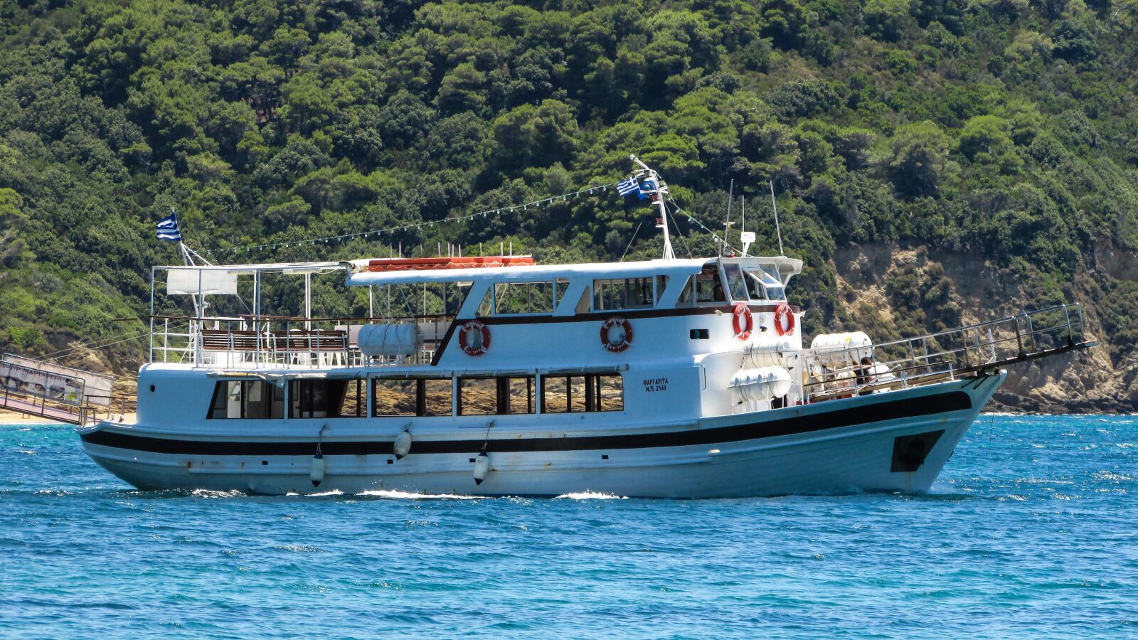 Canon PowerShot SX400 IS sample photo. Cruise boat, sea, vacation photography