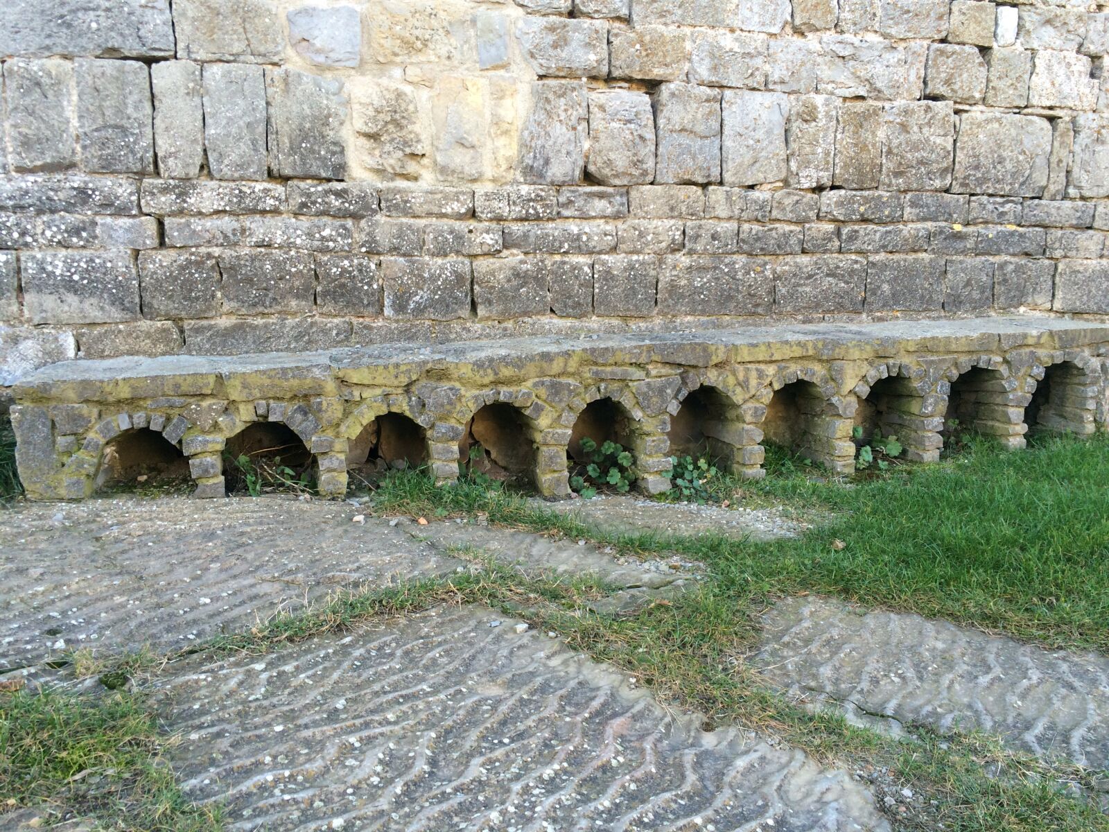 iPhone 5s back camera 4.15mm f/2.2 sample photo. Bench, stone, architecture photography