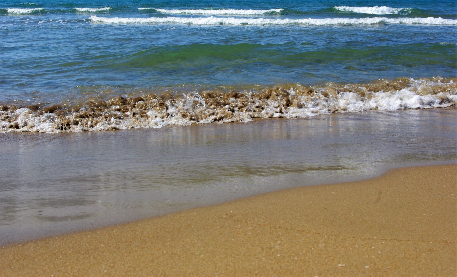 Pentax K-m (K2000) sample photo. Sea, wave, sand photography