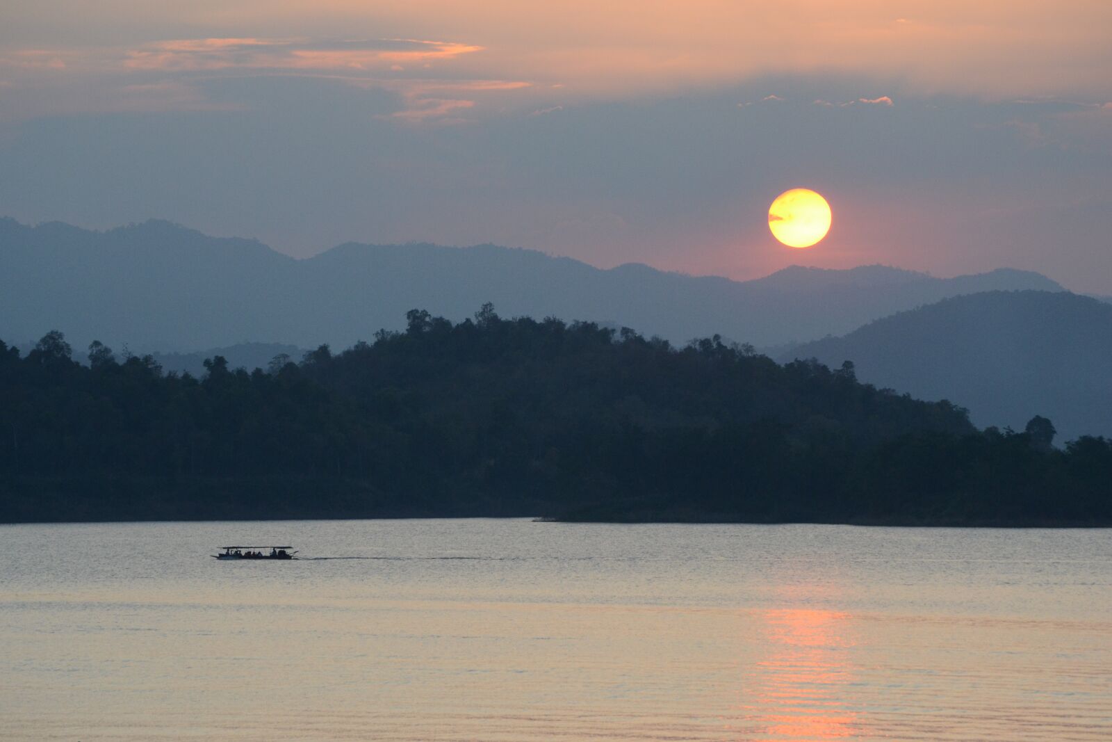 Nikon D3100 sample photo. Thailand, wall, sunset photography