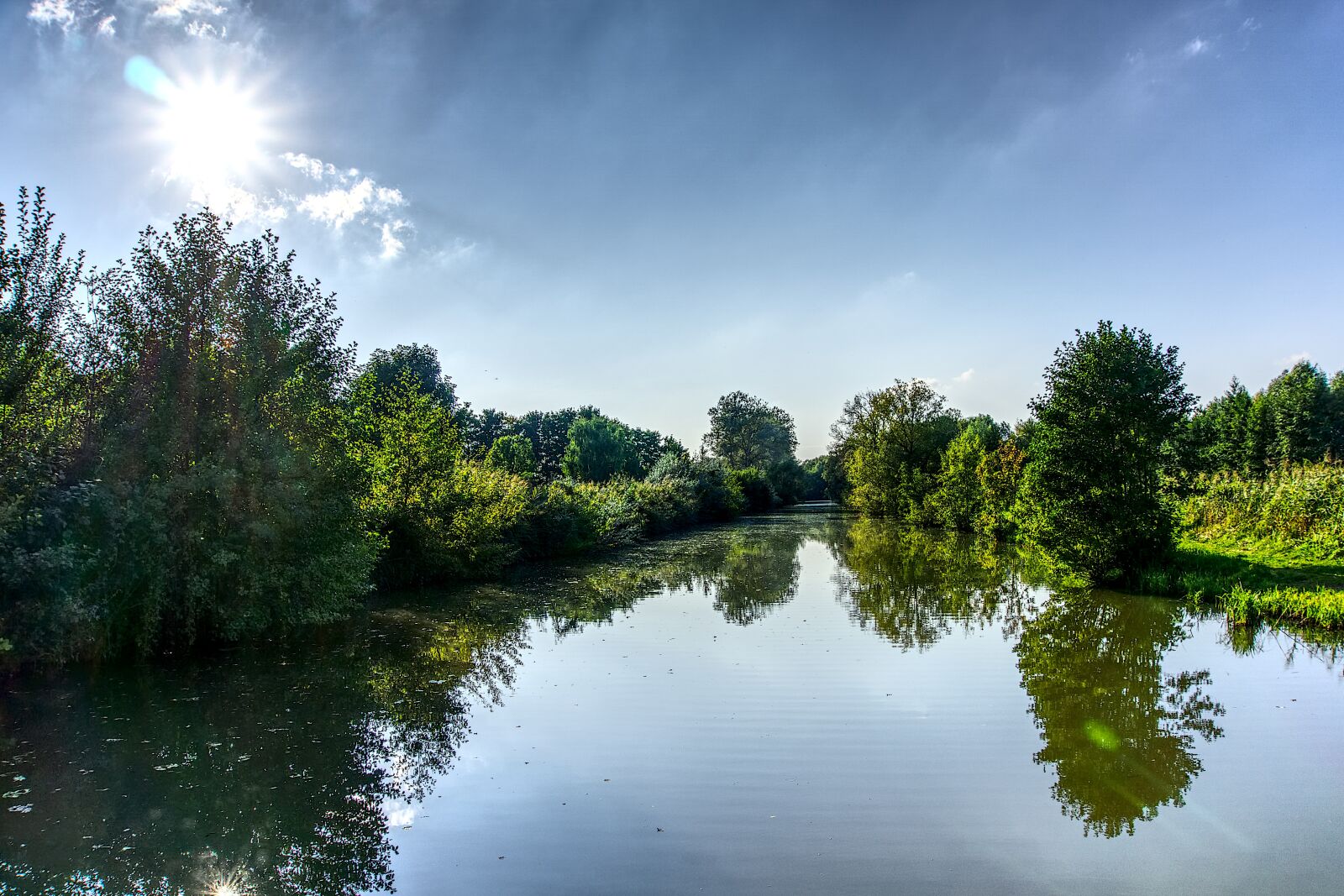 Sony a6000 sample photo. Water, mirroring, sun photography
