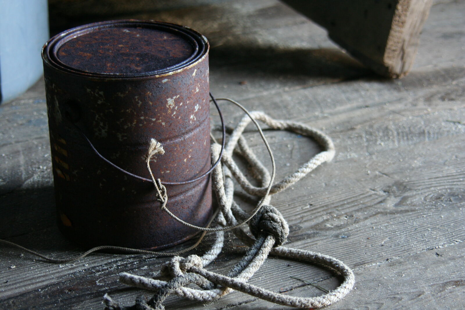 Canon EOS 350D (EOS Digital Rebel XT / EOS Kiss Digital N) sample photo. Close, up, of, pipe photography