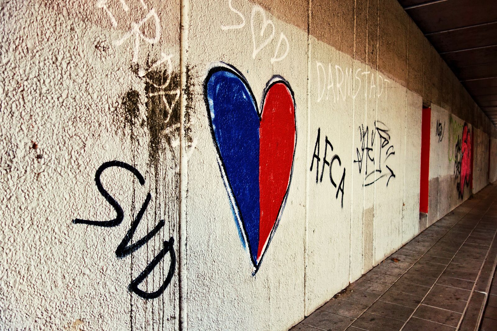 Sony Cyber-shot DSC-RX100 sample photo. Pictorgram, heart, heart pictograph photography
