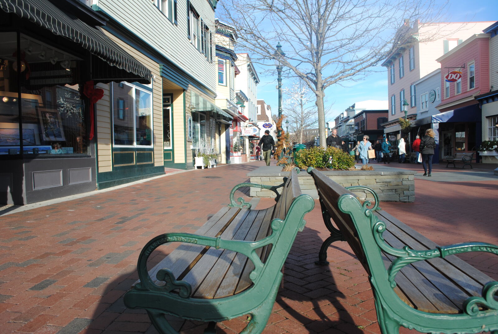 Nikon D3000 sample photo. Bench, strip, mall photography
