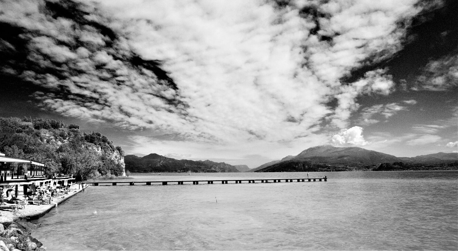 Ricoh GR III sample photo. Garda, italy, sirmione photography