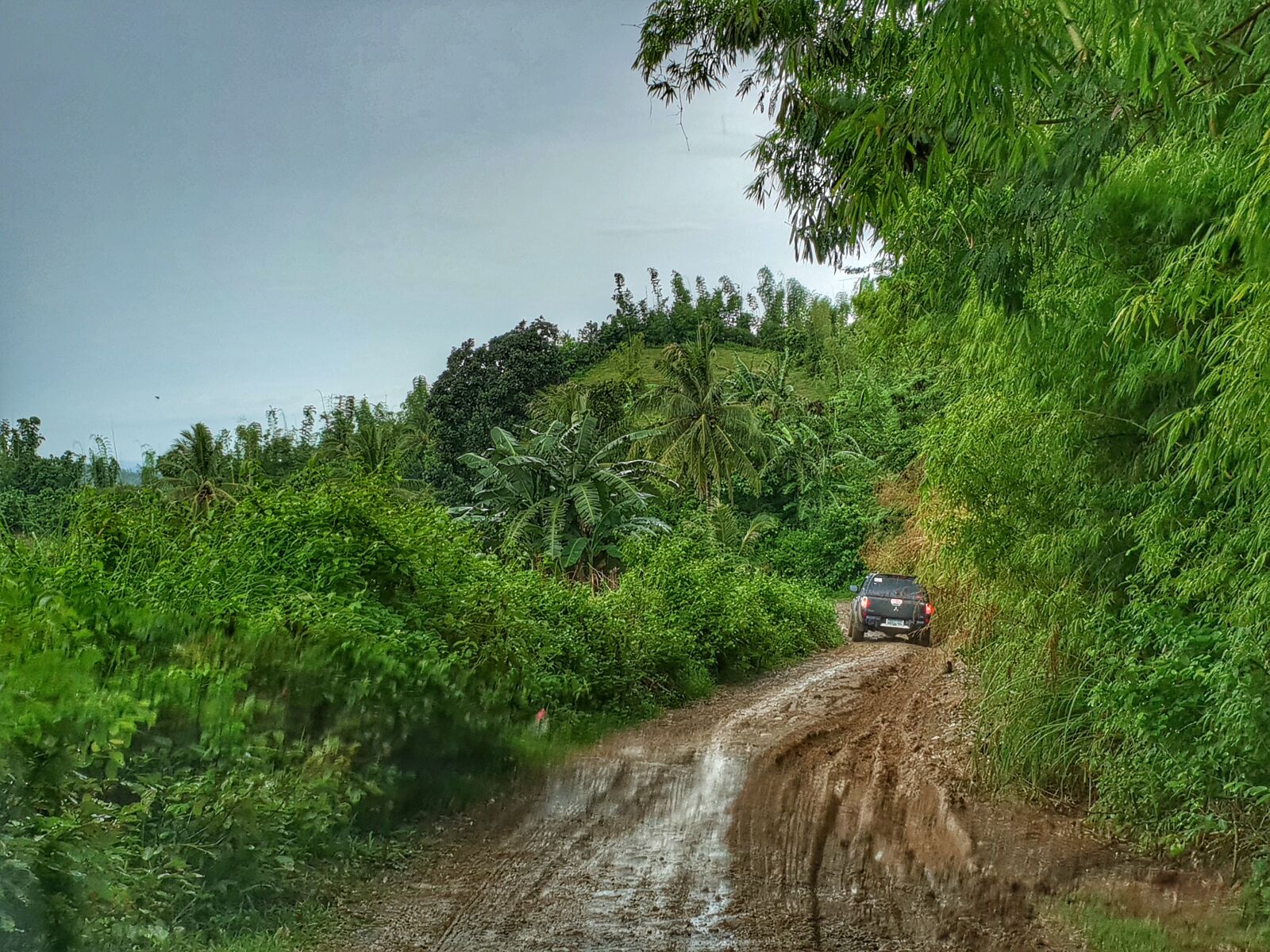 Samsung Galaxy S9+ sample photo. Winding, road, dirt photography