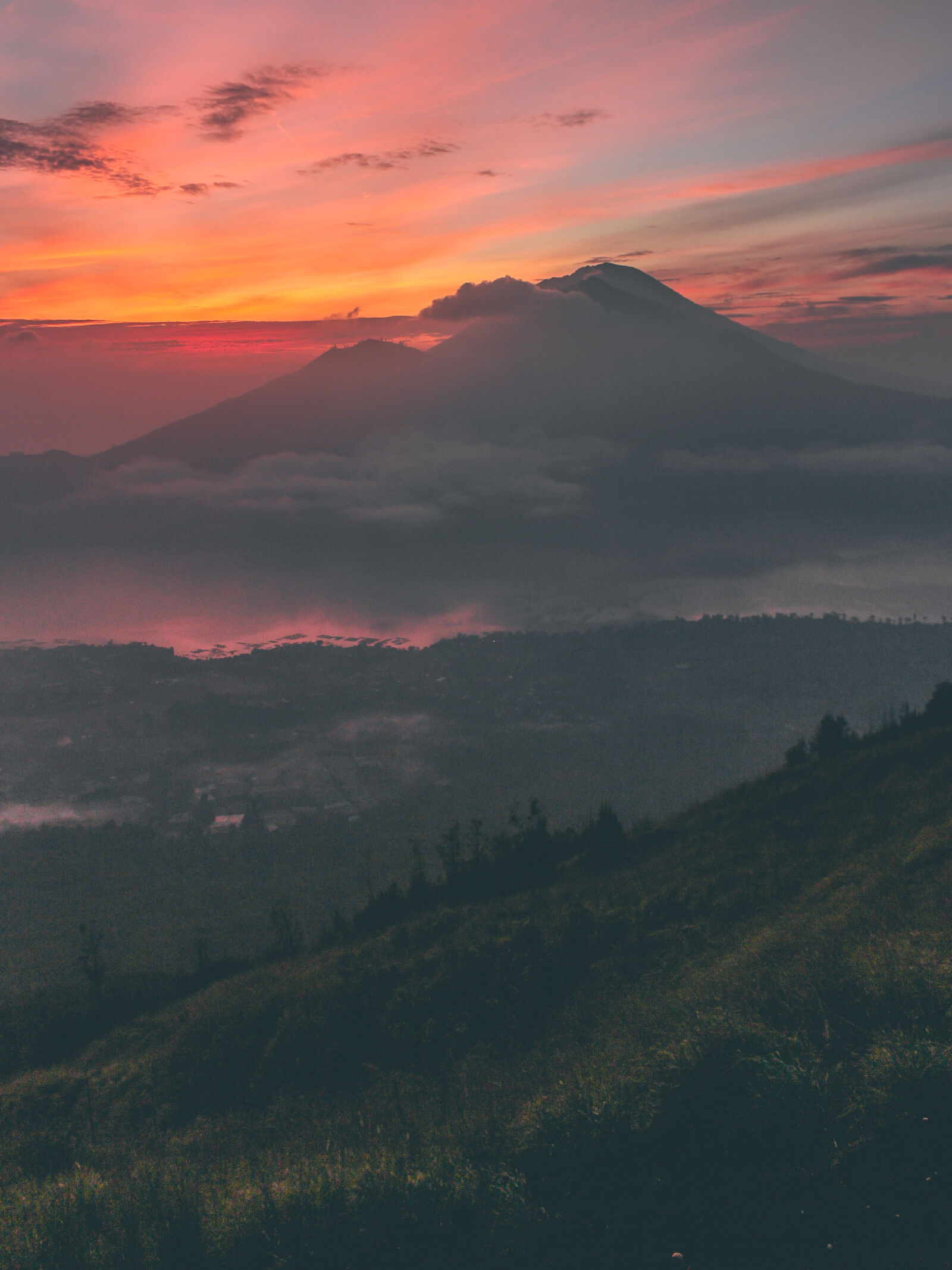 Canon EOS 700D (EOS Rebel T5i / EOS Kiss X7i) sample photo. Mountain, nature, orange, sky photography