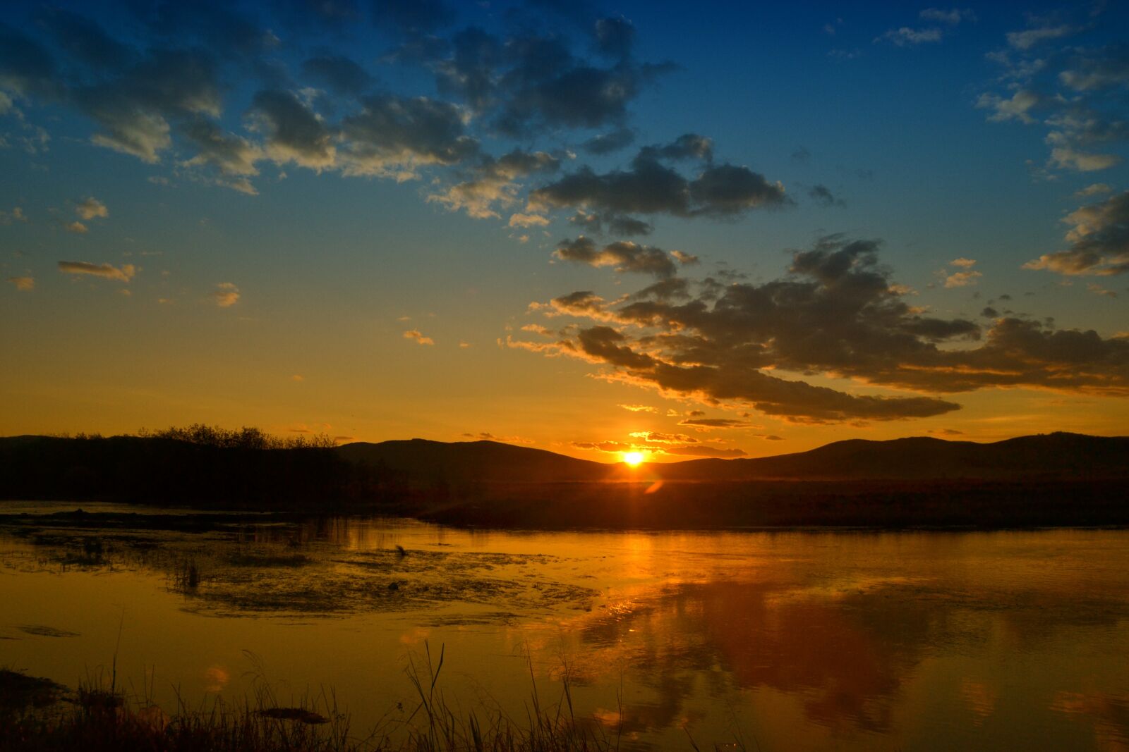Nikon D3100 sample photo. Sunset, waters, nature photography