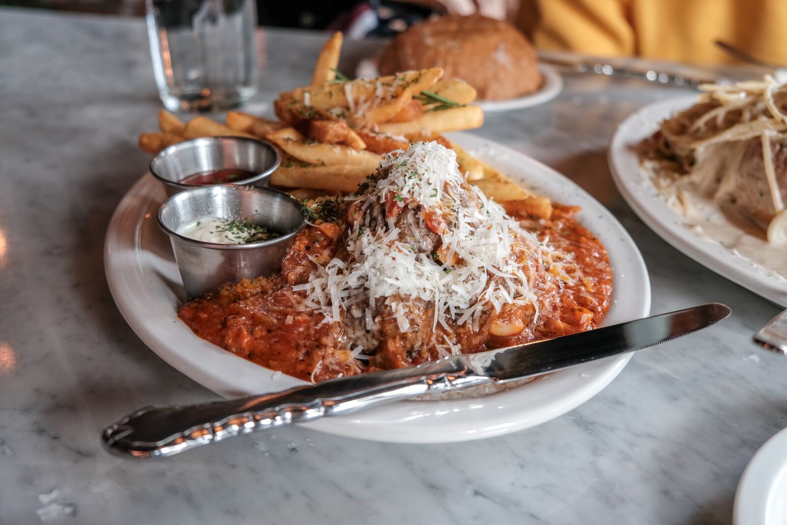 Fujifilm X-T3 sample photo. Meatball, bolognese, pasta photography