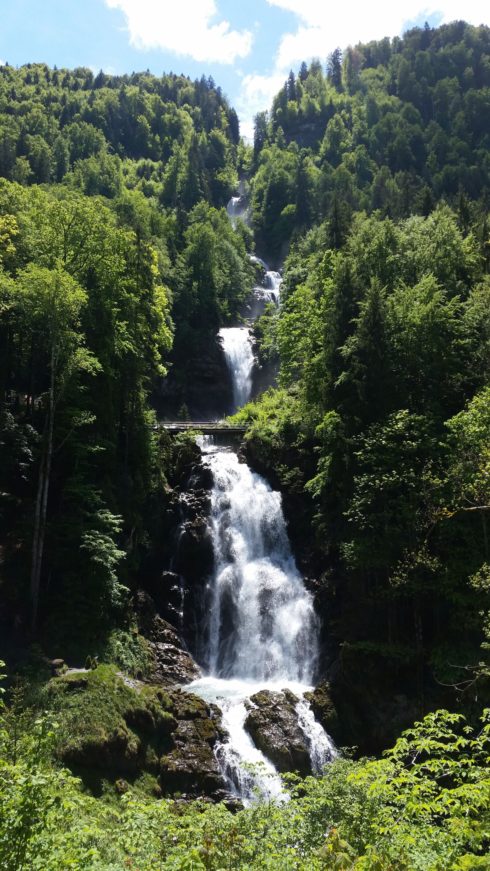 Samsung Galaxy S5 sample photo. Waterfall, giessbach falls, water photography
