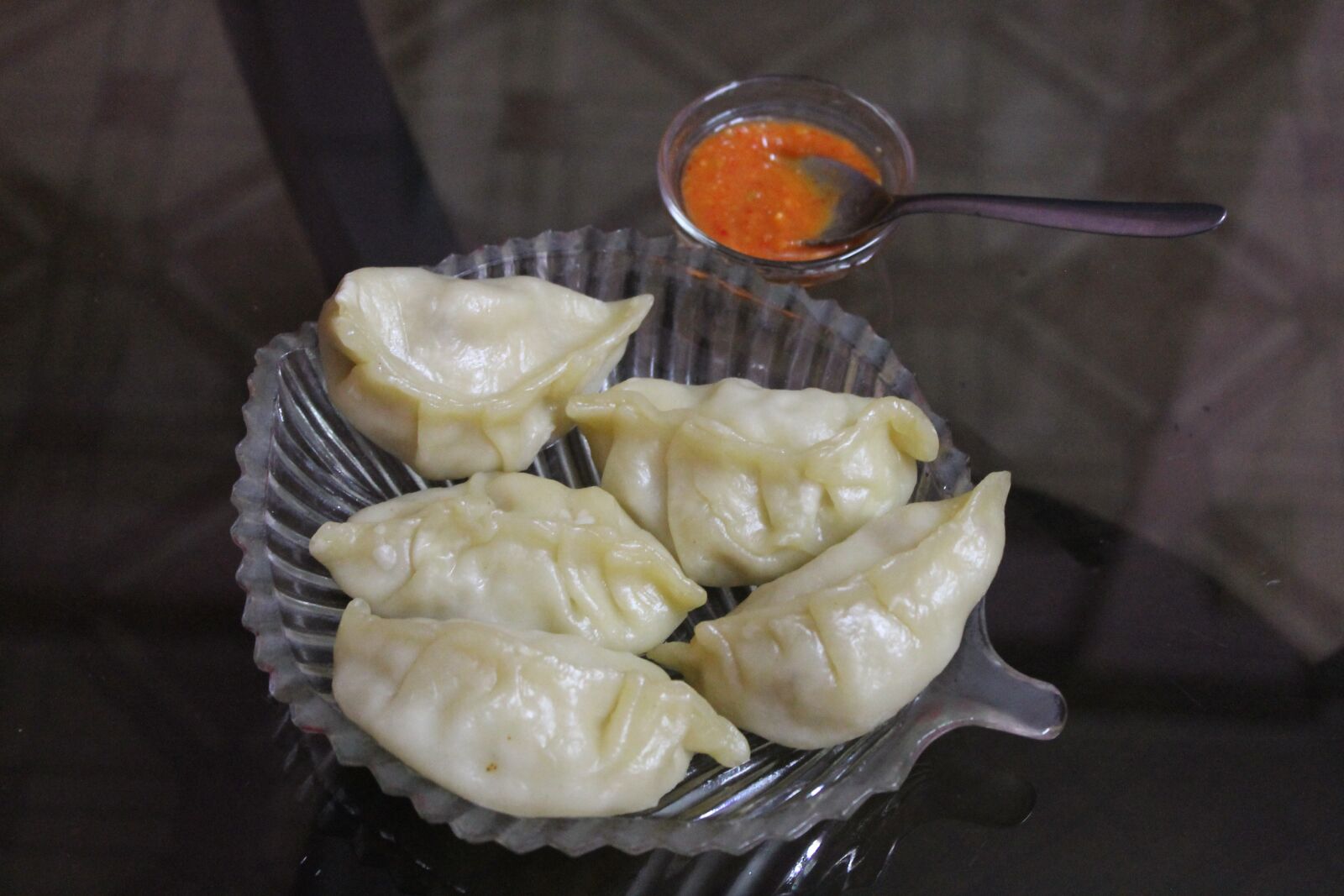 Canon EOS 1100D (EOS Rebel T3 / EOS Kiss X50) sample photo. Yum, delicious, tasty momos photography