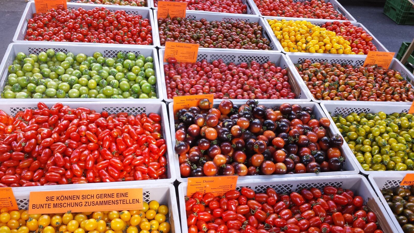 Samsung Galaxy S4 sample photo. Tomatoes, farmers local market photography