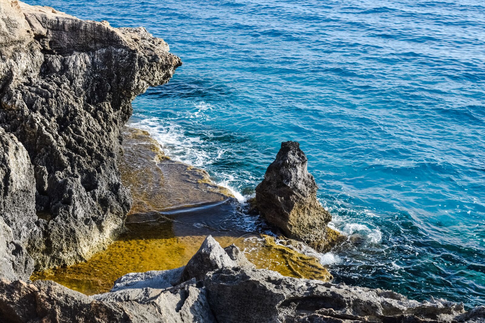Nikon D3300 sample photo. Rocky coast, formation, rock photography