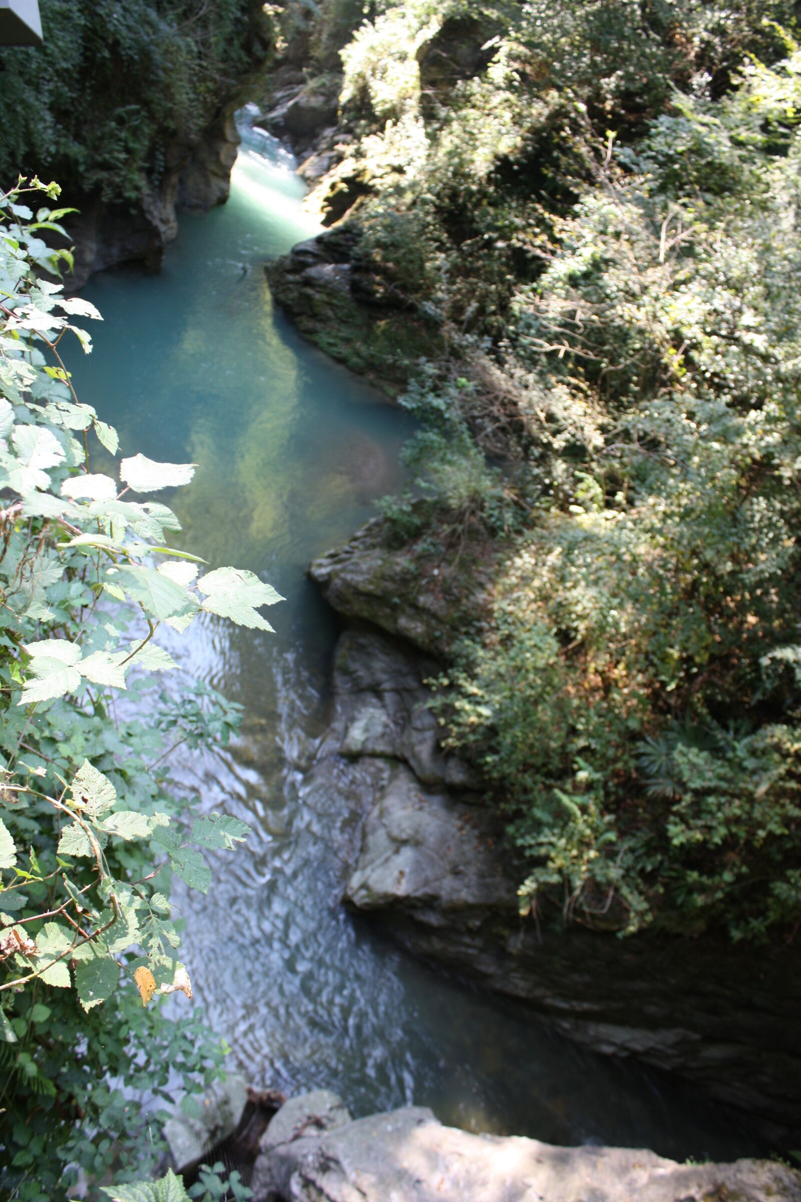 Canon EOS 450D (EOS Rebel XSi / EOS Kiss X2) sample photo. Bellano, horrid, waterfall photography