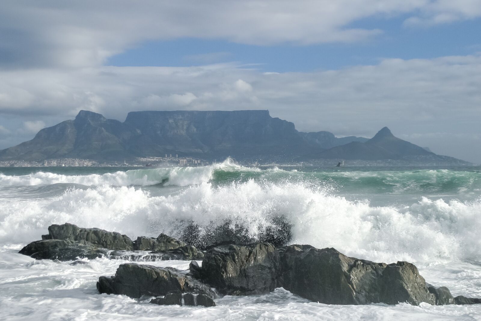 Canon EOS 10D sample photo. Table mountain, ocean, sky photography