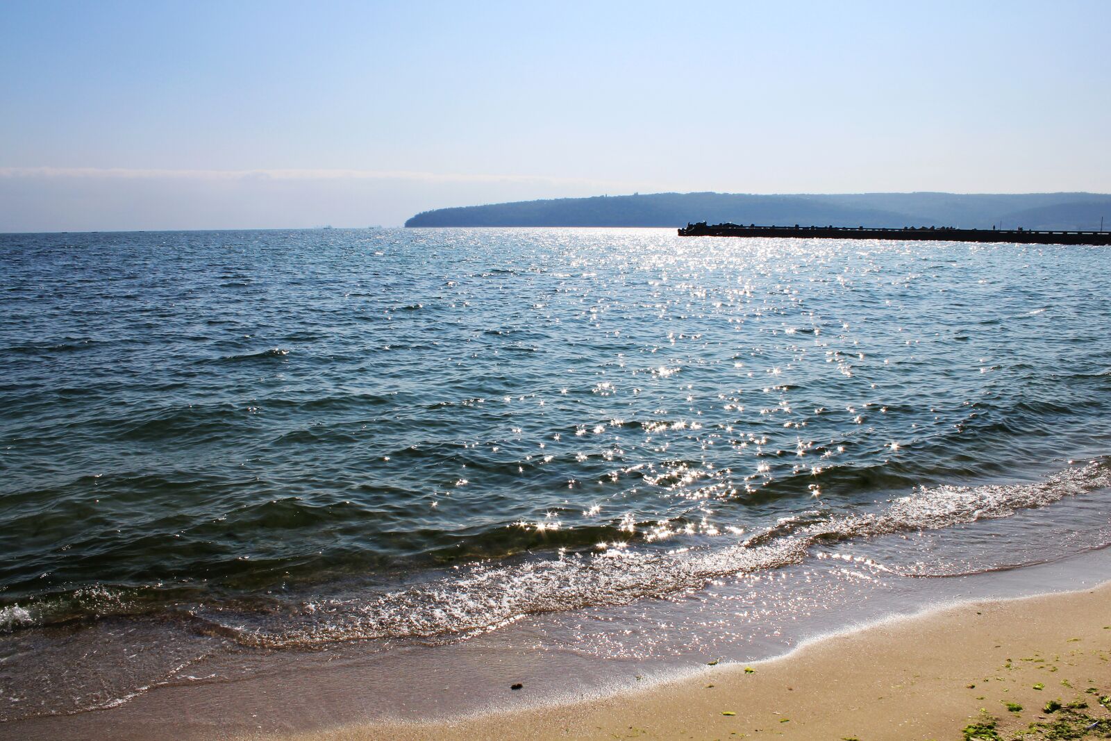 Canon EOS 1300D (EOS Rebel T6 / EOS Kiss X80) sample photo. Black sea, water, sand photography