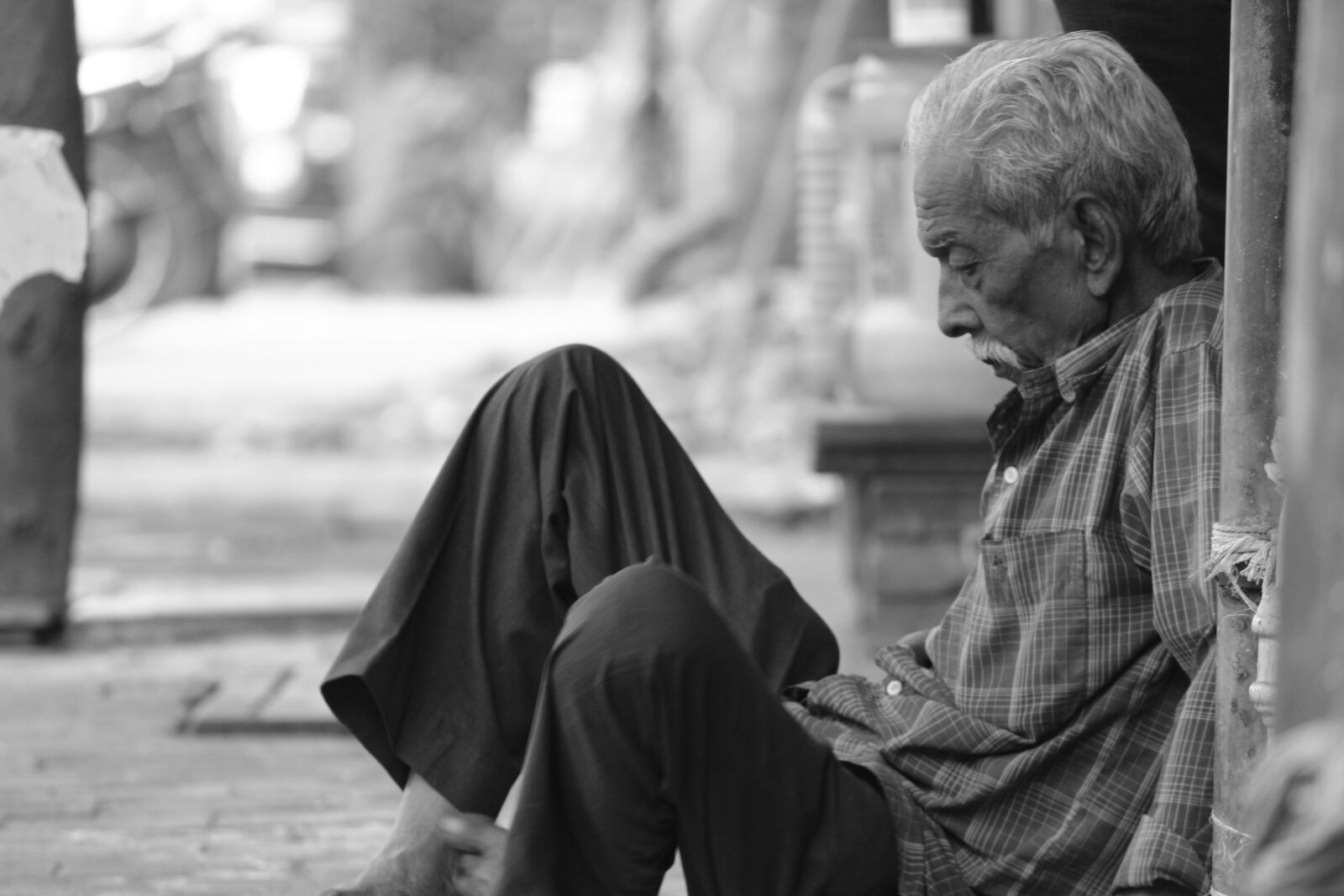 Canon EOS 700D (EOS Rebel T5i / EOS Kiss X7i) sample photo. Black, poor, poverty photography