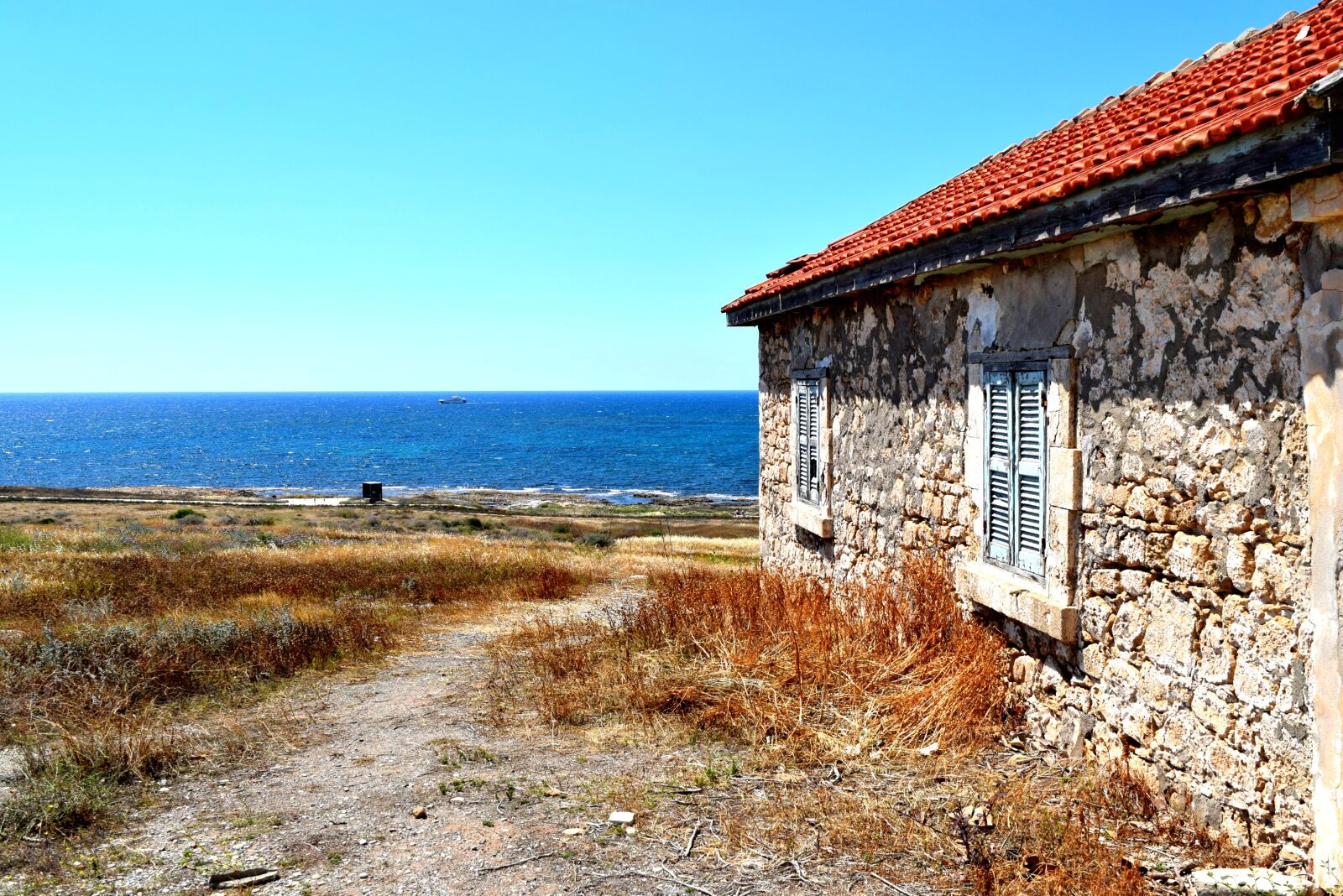 Nikon D3300 sample photo. Cyprus, house, sea photography