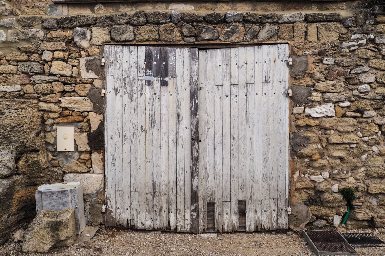 Olympus OM-D E-M10 sample photo. Goal, wooden gate, old photography
