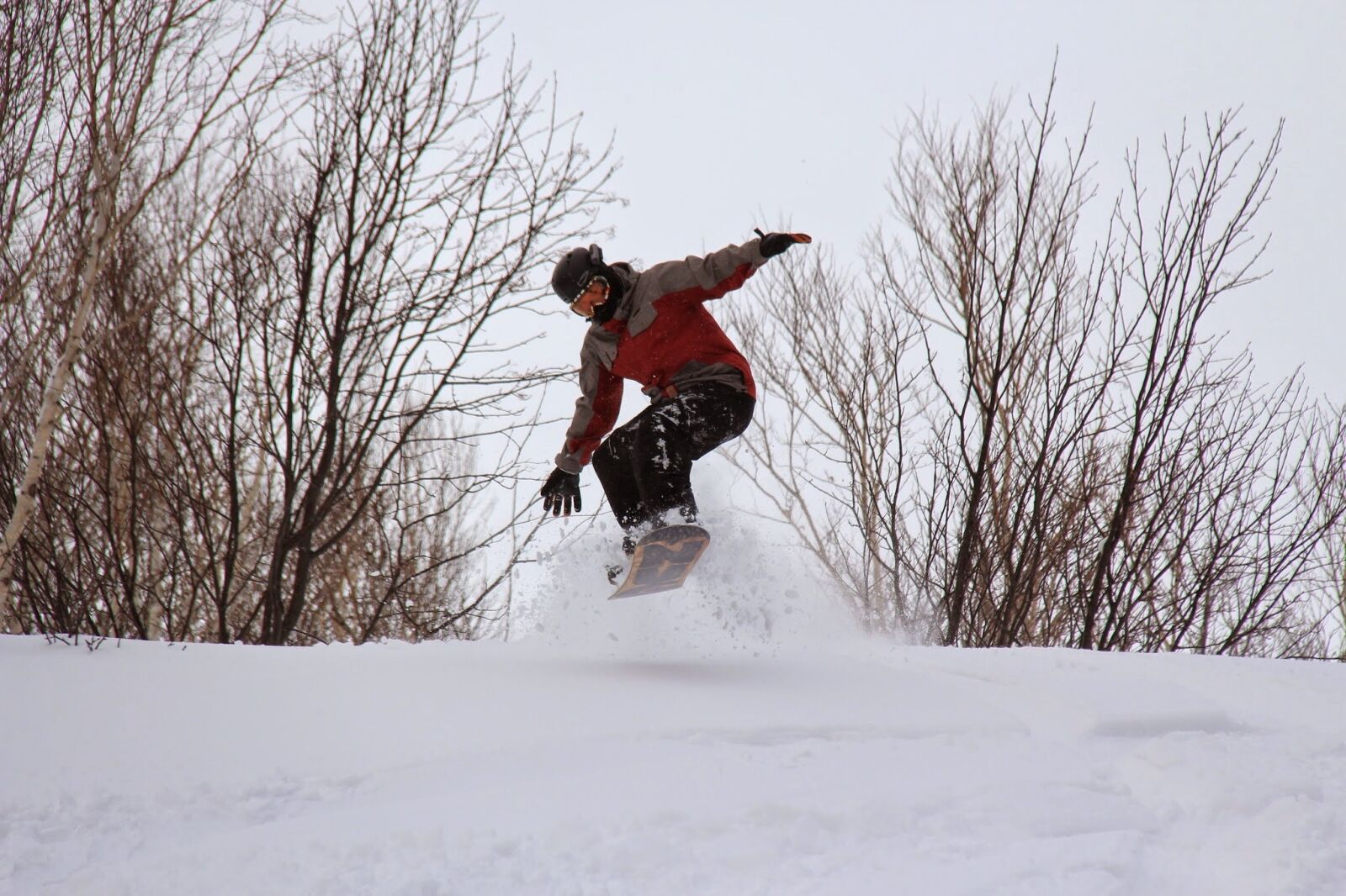 Canon EF-S 18-200mm F3.5-5.6 IS sample photo. Snowboarding, winter, snow photography