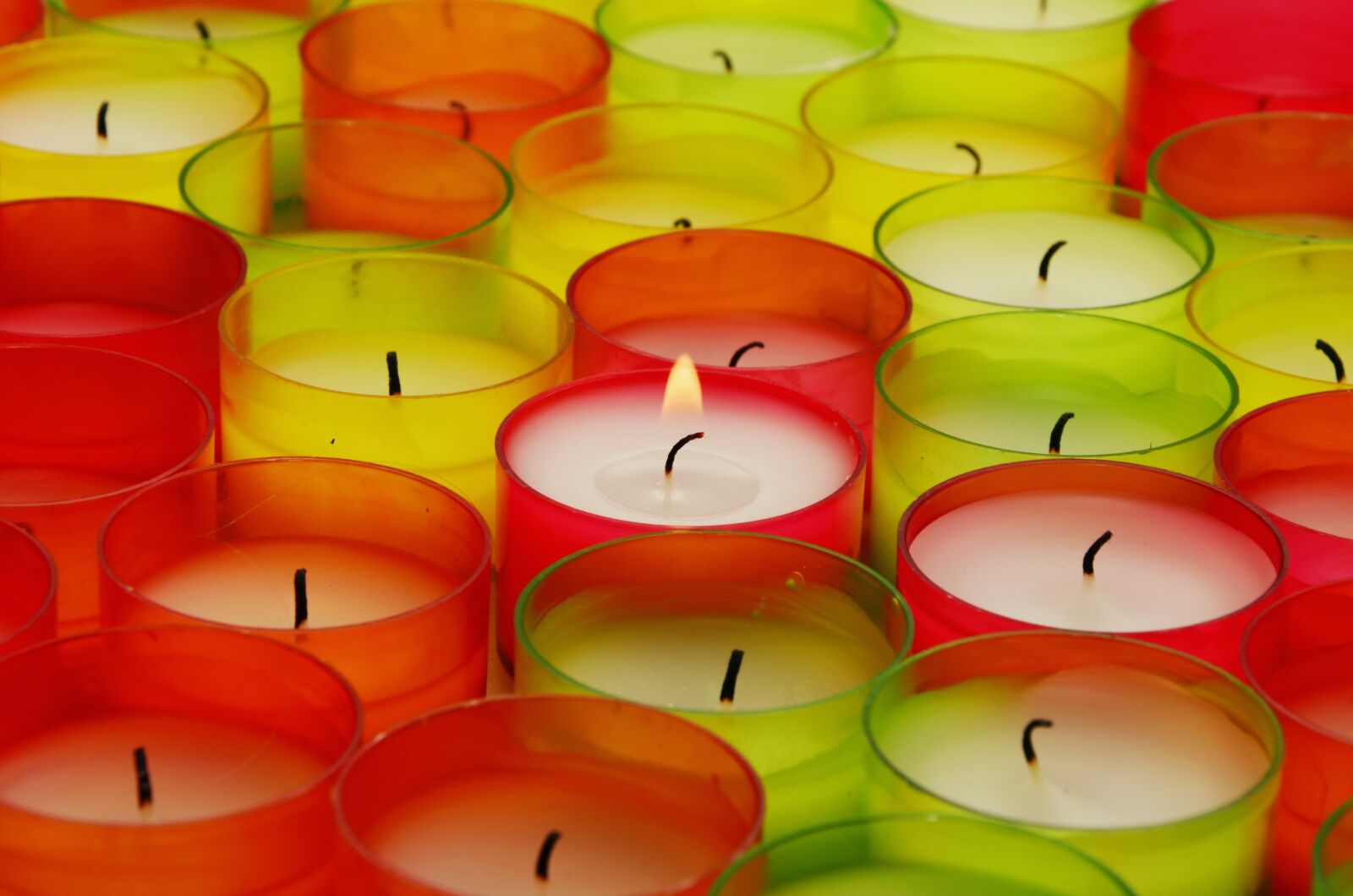 Nikon D5100 sample photo. Tea lights, light, flame photography