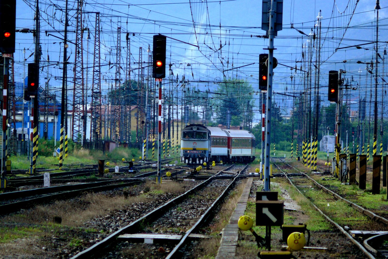 Panasonic DMC-FZ50 sample photo. Railway, station, travel photography