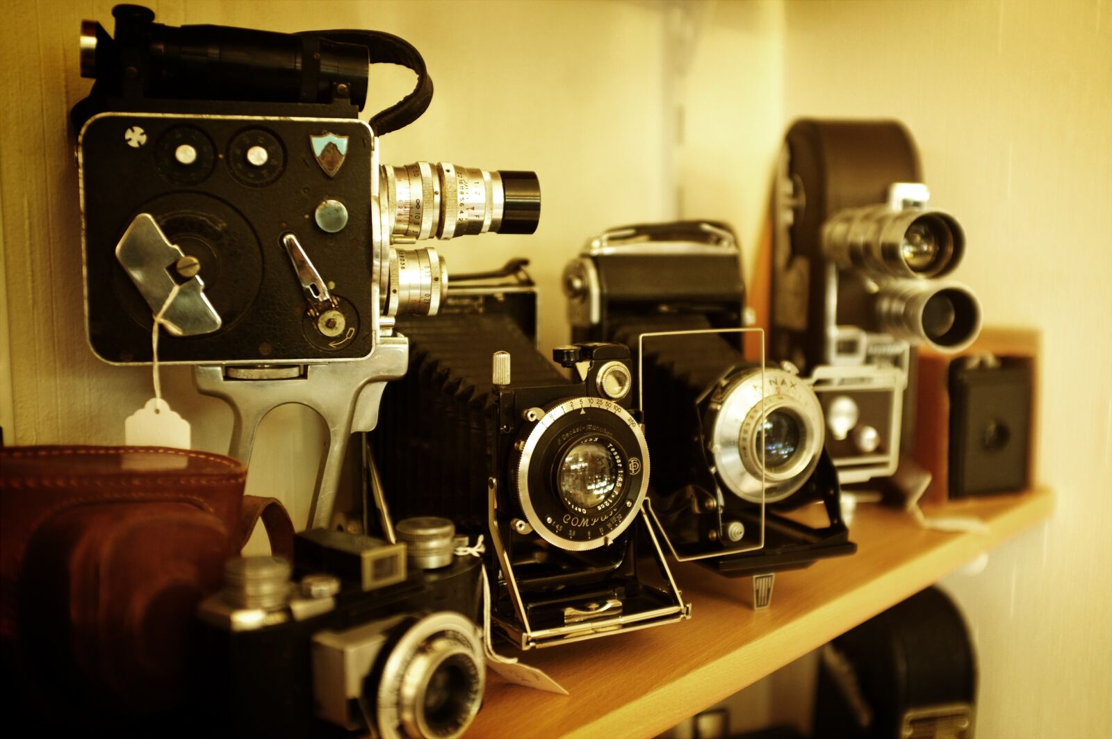 Fujifilm FinePix X100 sample photo. Antique, cameras, classic photography