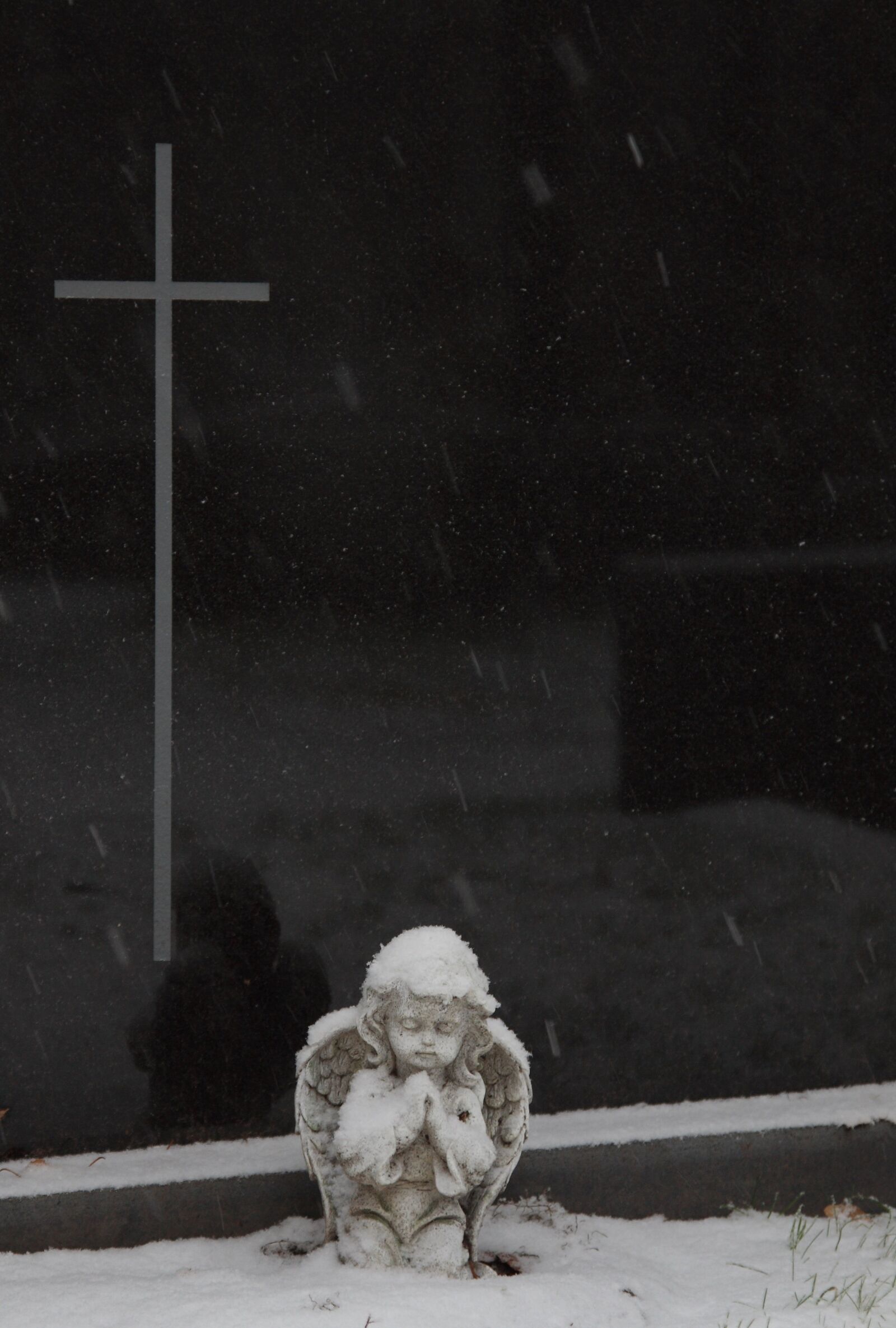 Canon EOS 400D (EOS Digital Rebel XTi / EOS Kiss Digital X) sample photo. A praying angel in photography
