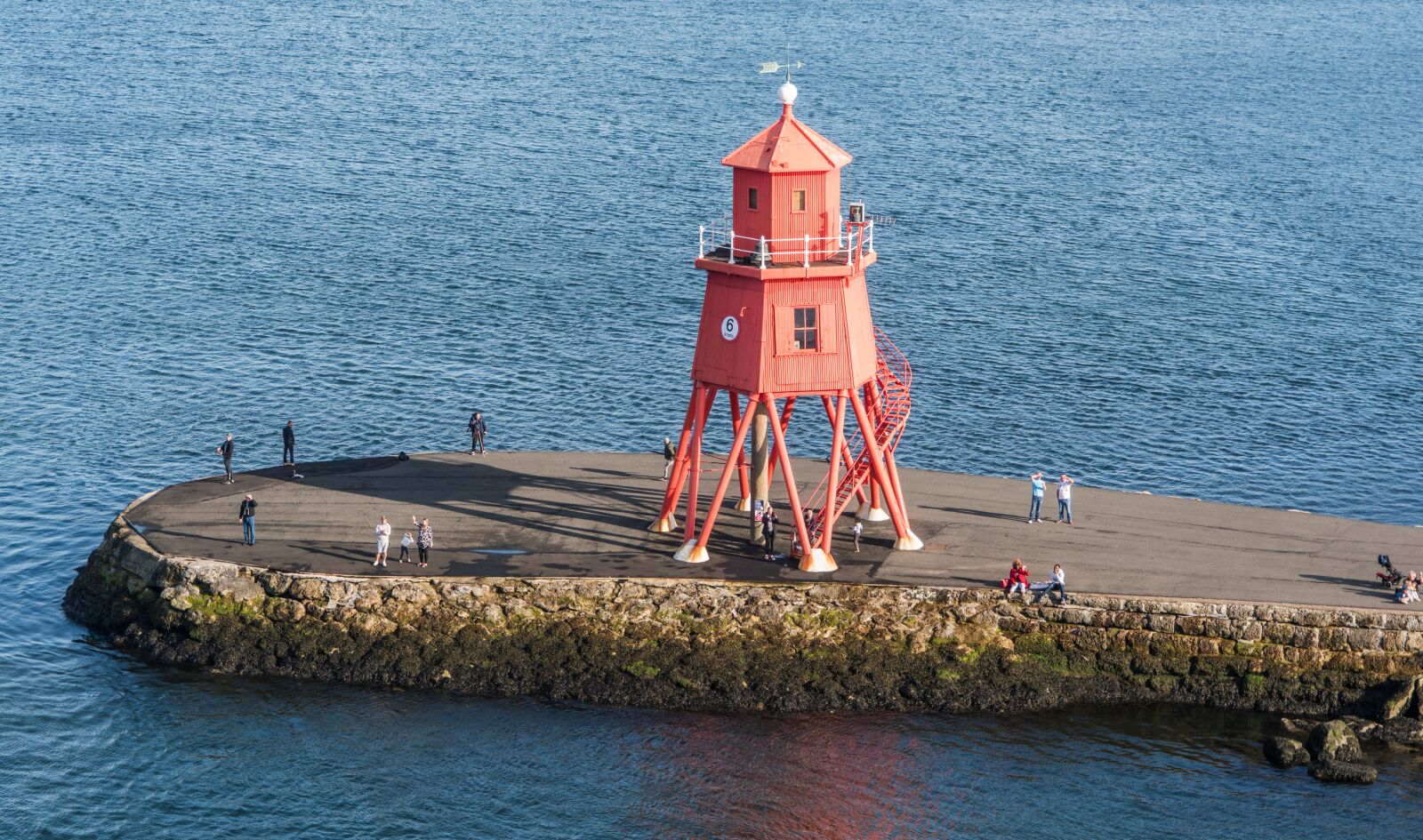 Sony a7R II + Sony FE 24-240mm F3.5-6.3 OSS sample photo. Herd sands groyne, lighthouse photography