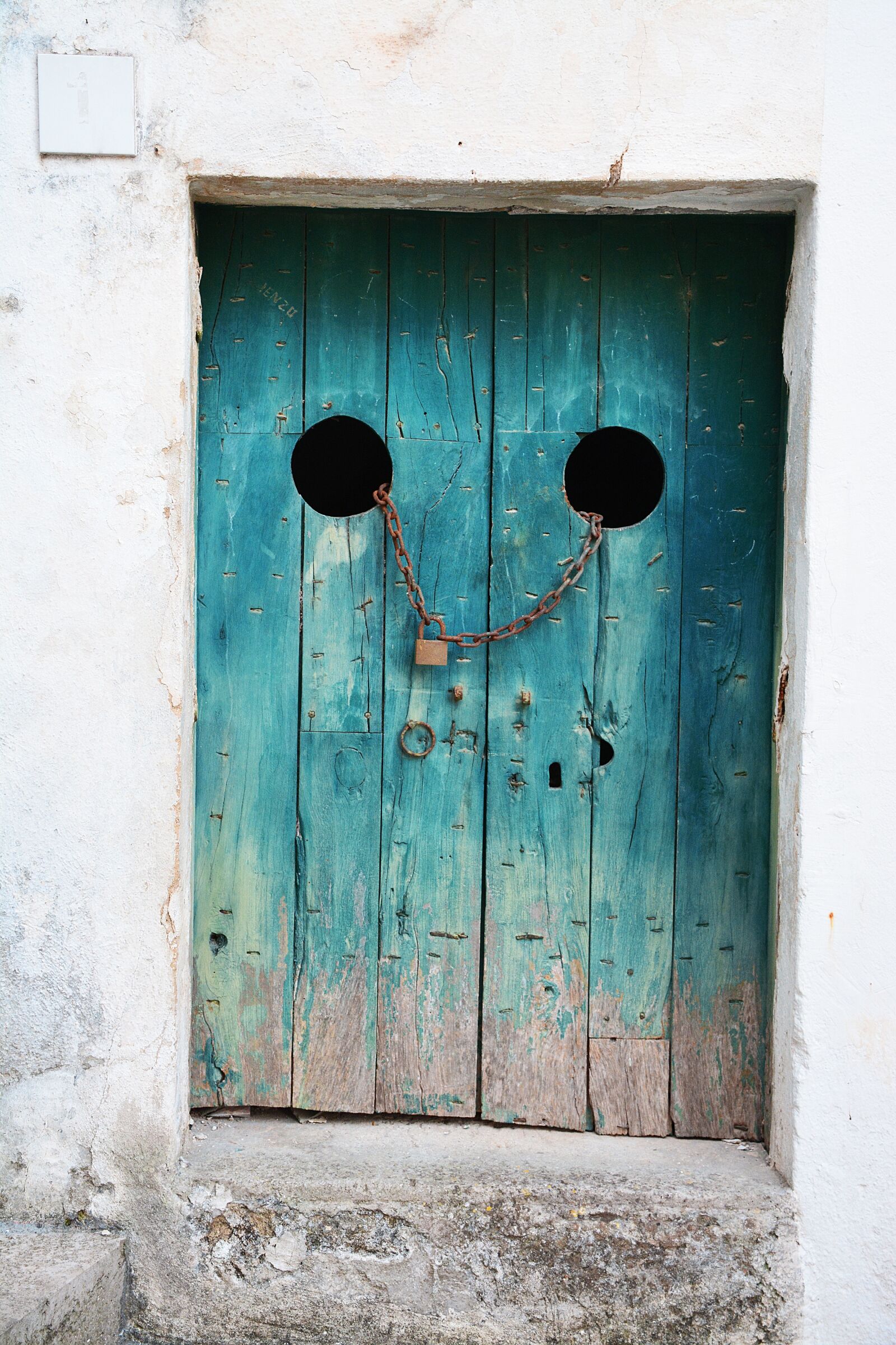 Nikon D7100 sample photo. Antique, dirty, door photography