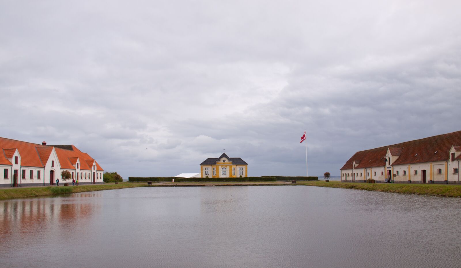 Canon EOS 50D sample photo. Valdemar, castle, lake photography