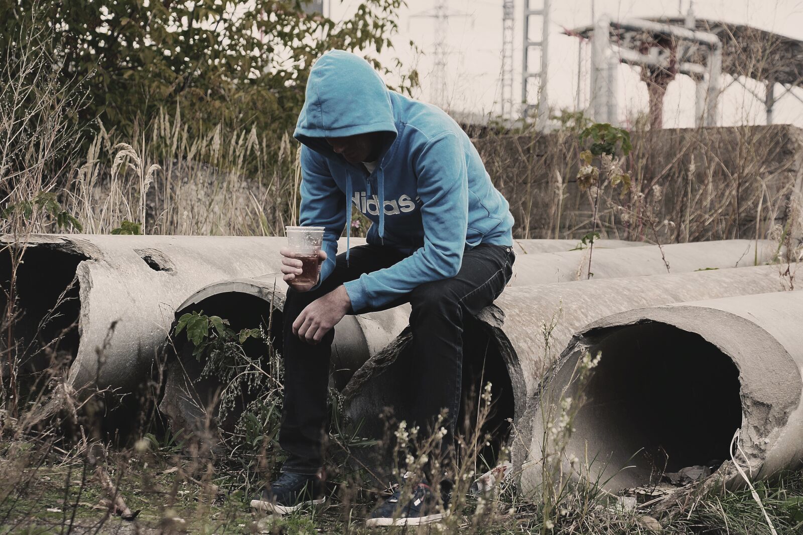 Canon EOS 650D (EOS Rebel T4i / EOS Kiss X6i) sample photo. Alcoholism, loneliness, the dependence photography