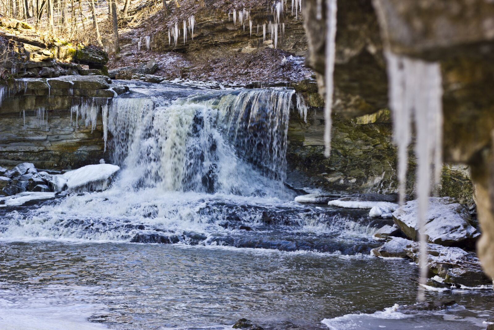 Canon EOS 550D (EOS Rebel T2i / EOS Kiss X4) sample photo. Waterfalls, winter, winter waterfall photography