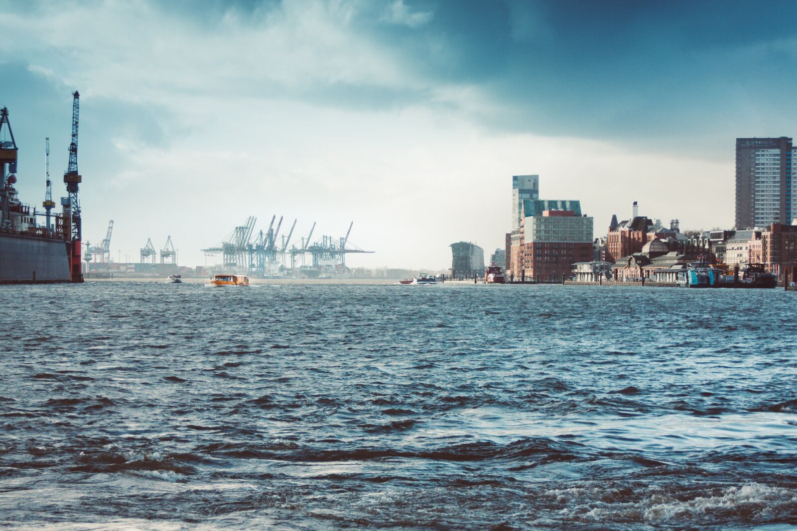 Canon EF 28-80mm f/3.5-5.6 sample photo. Hamburg, hanseatic city, elbe photography