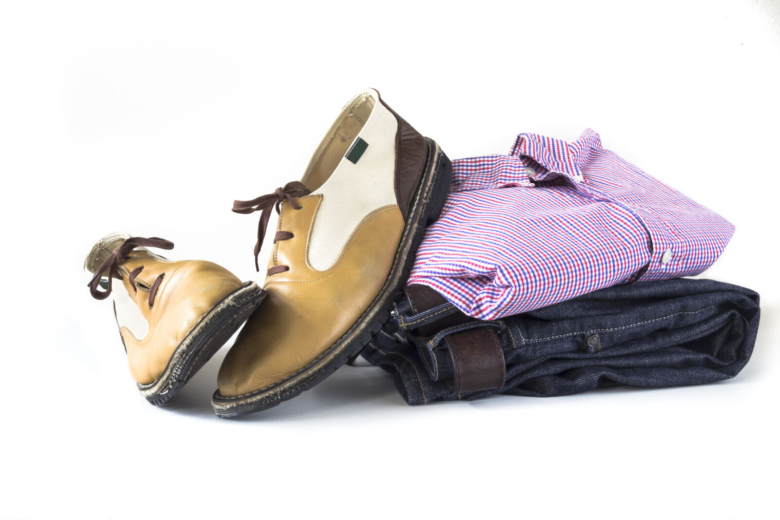 Canon EOS 600D (Rebel EOS T3i / EOS Kiss X5) sample photo. Checkered, shirt, pants, shoes photography